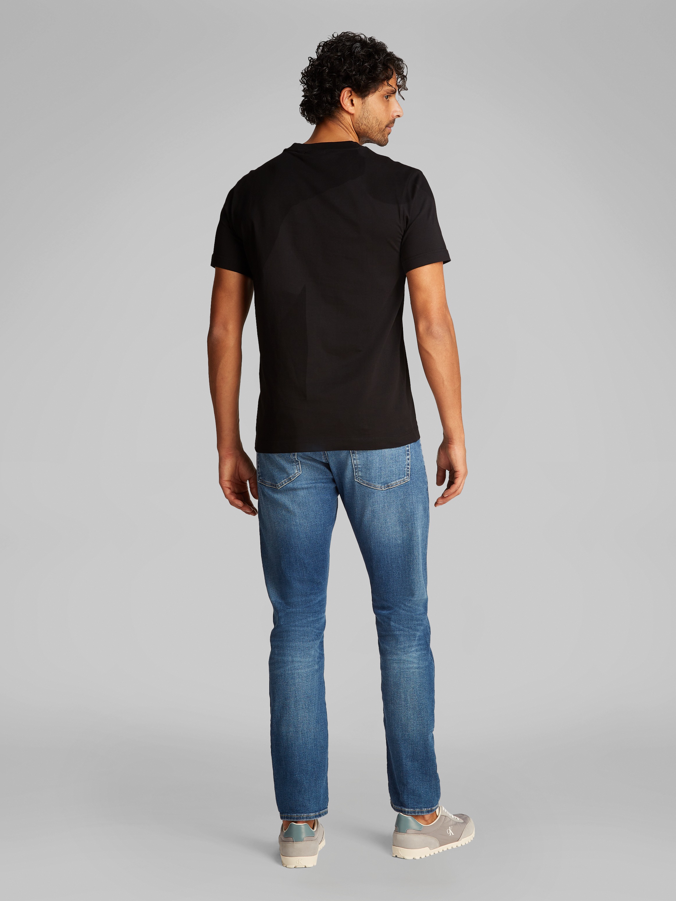 Calvin Klein Jeans Rundhalsshirt »WOVEN LABEL REGULAR TEE«, Logostickerei