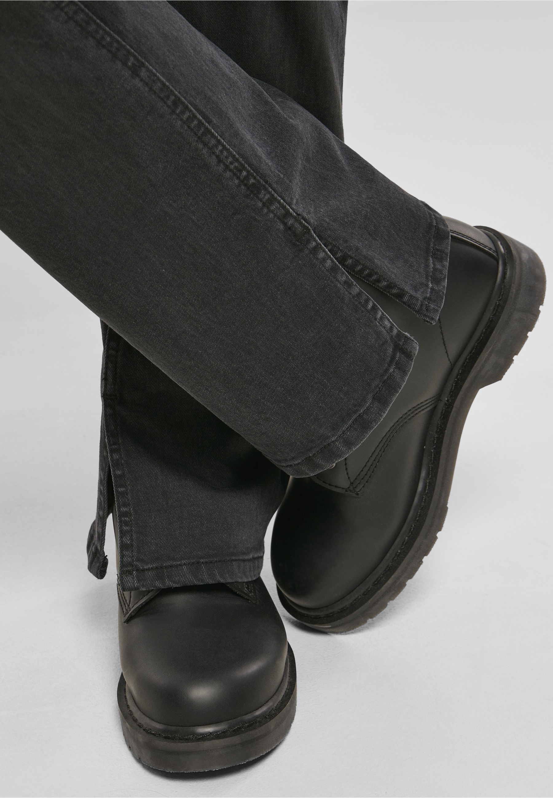 URBAN CLASSICS High-waist-Jeans »Urban Classics Damen Ladies Highwaist Straight Slit Denim Pants« 1 Stk.