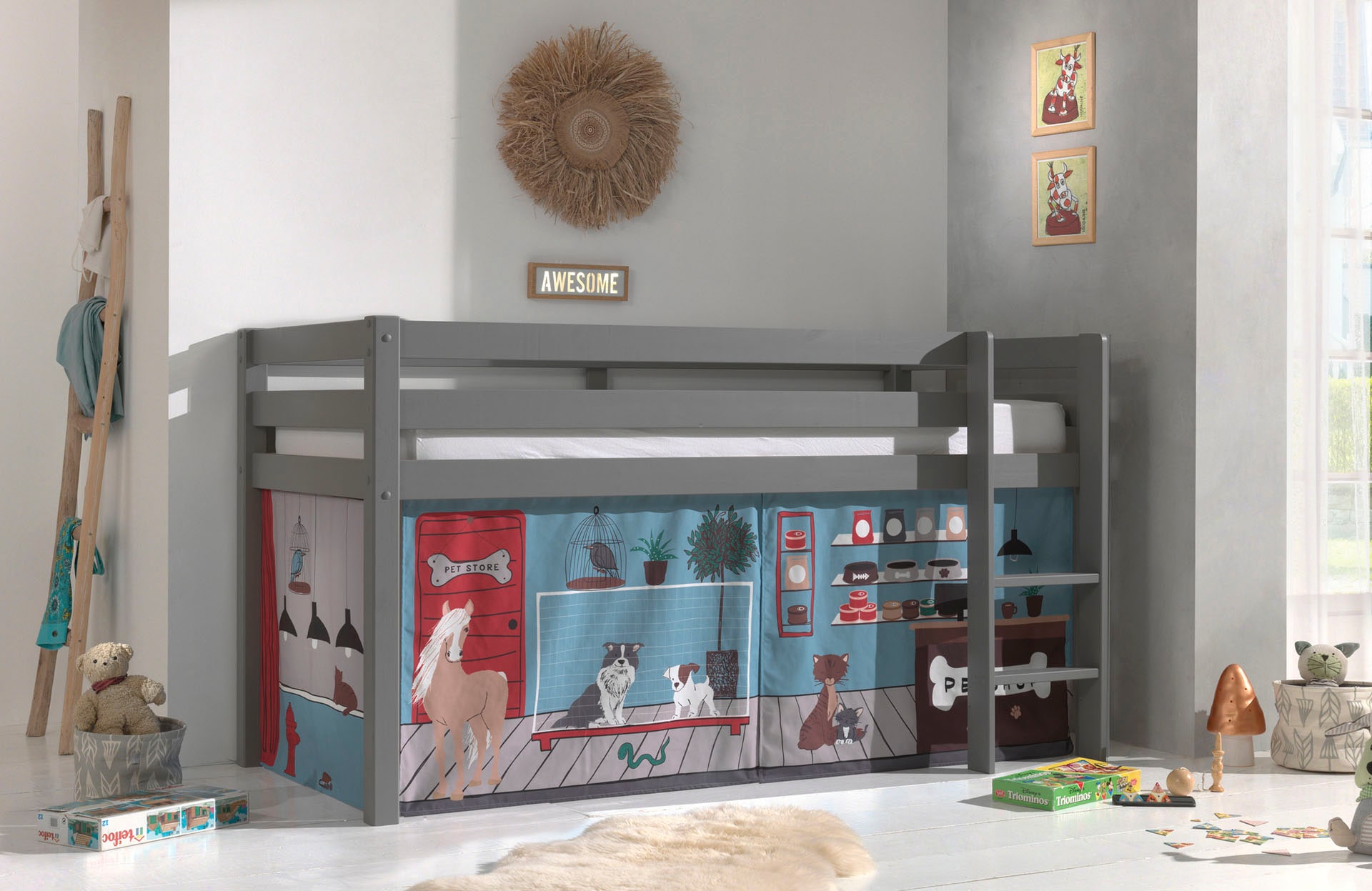 Vipack Spielbett »Vipack Pino«, (Made in Europe), mit Textil-Set, inkl. Rolllattenrost, in Natur, Weiß oder Grau