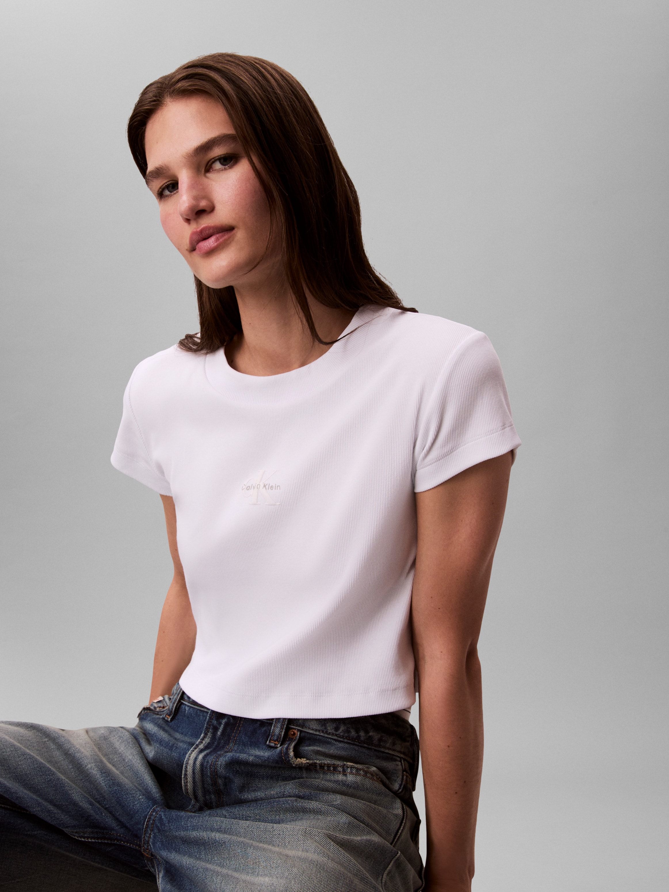 Calvin Klein Jeans T-Shirt »MONOGRAM BABY TEE« Rundhalsausschnitt, taillenlang