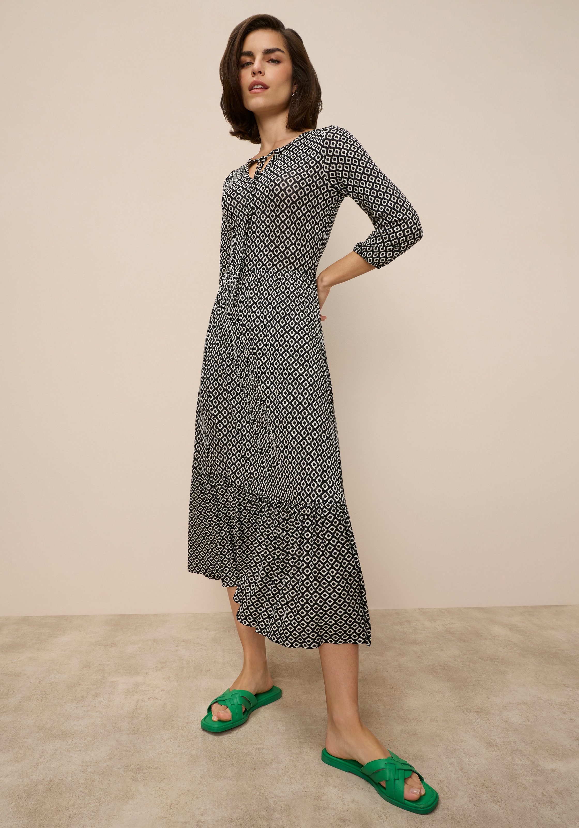 Thumbnail - Tamaris Midikleid aus bequemem Jersey mit Schnürdetail