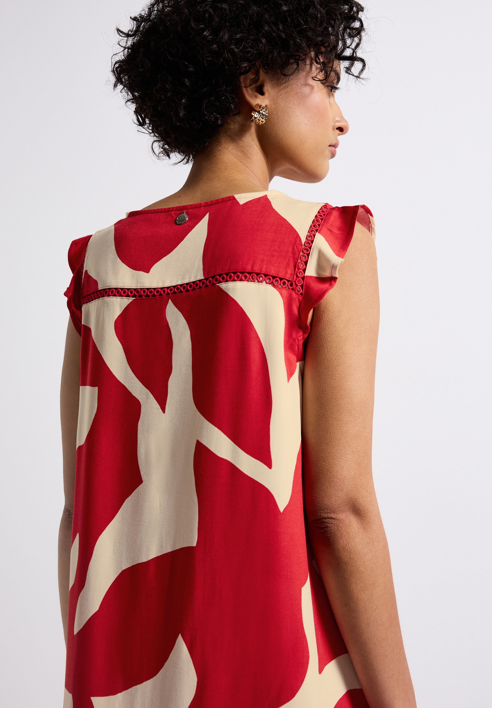 STREET ONE Volantkleid, mit grafischem Muster