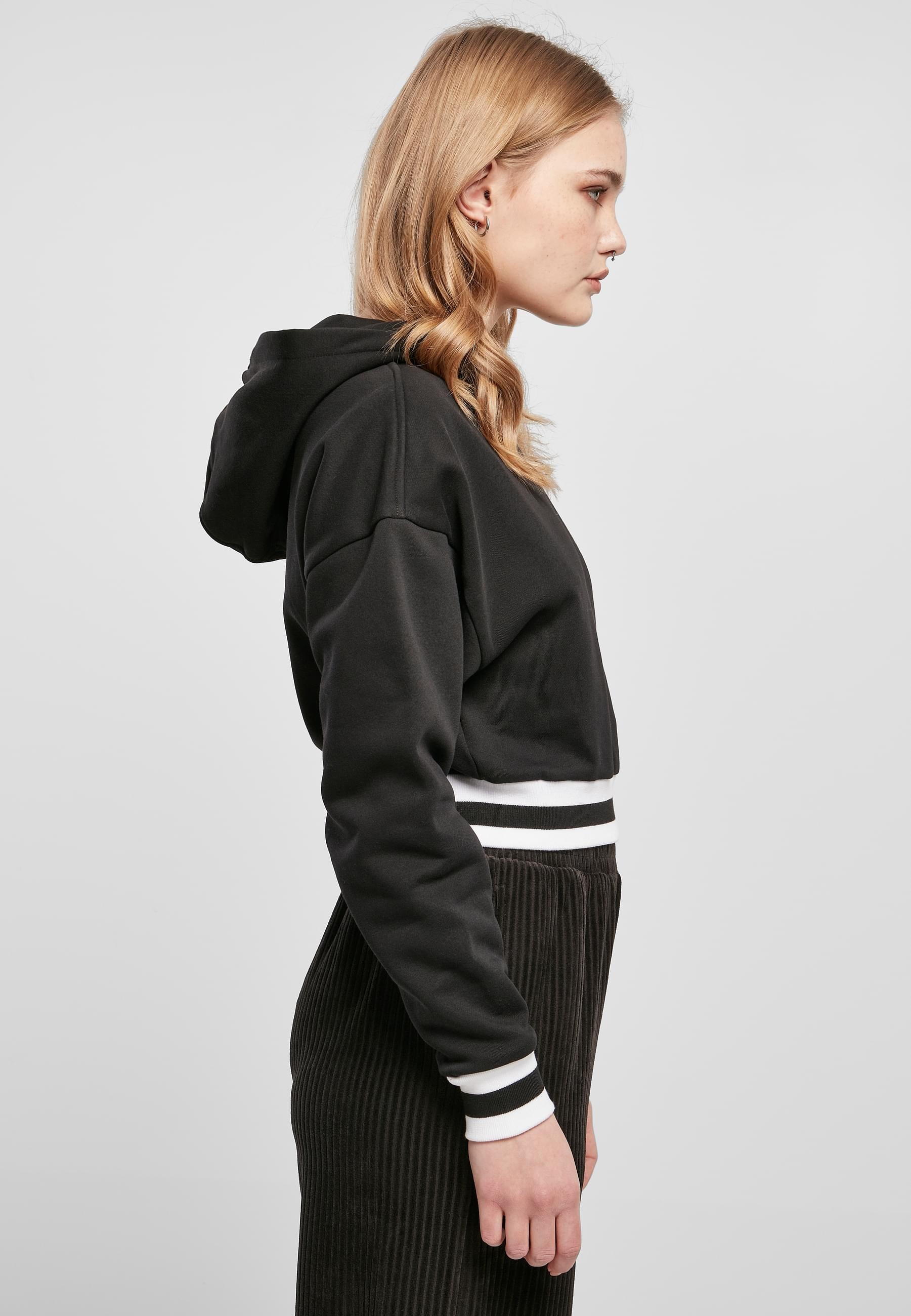 URBAN CLASSICS Kapuzenpullover »Urban Classics Damen Ladies Short College Hoody«, (1 tlg.)