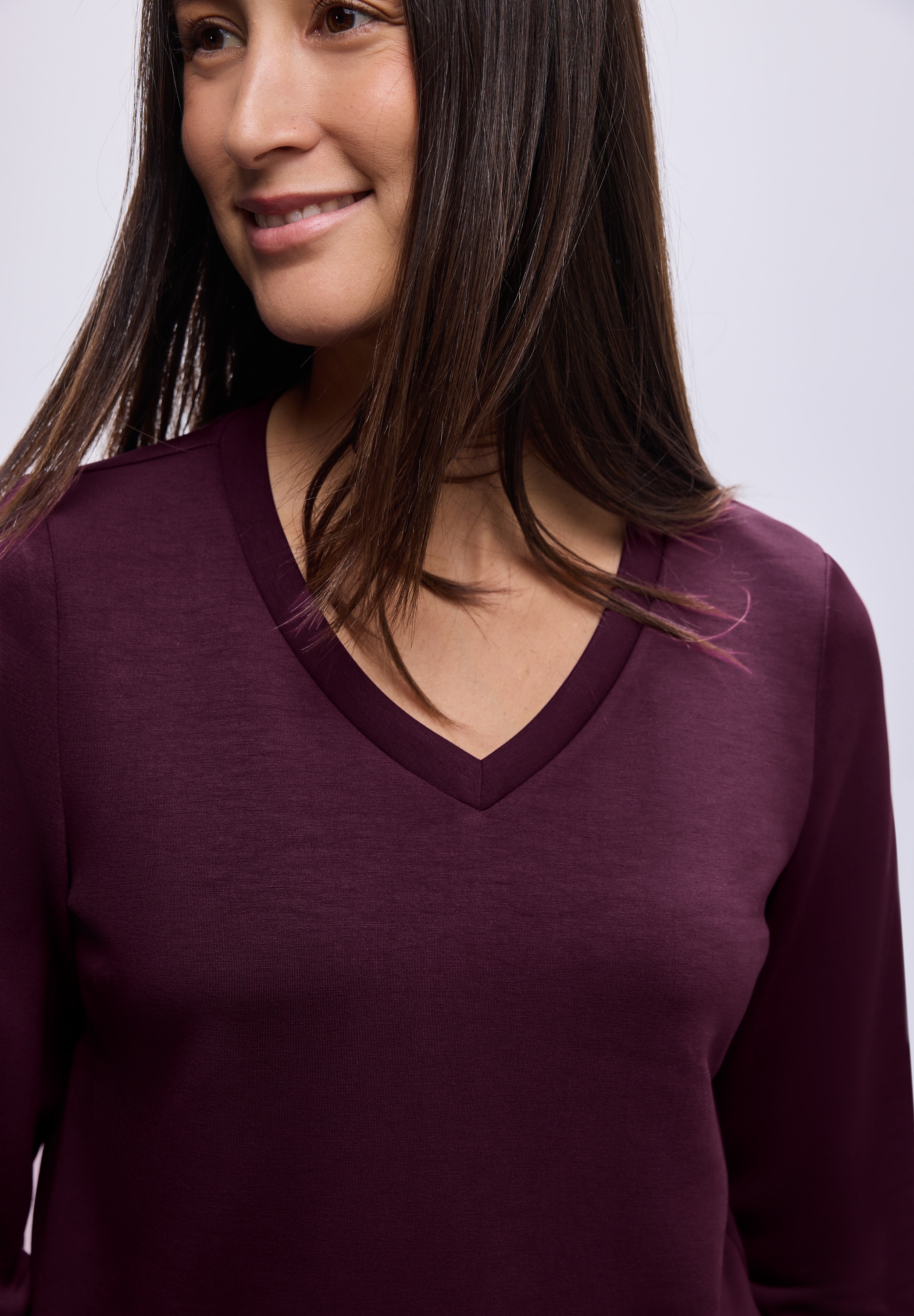 STREET ONE Sweatshirt , mit V-Ausschnitt
