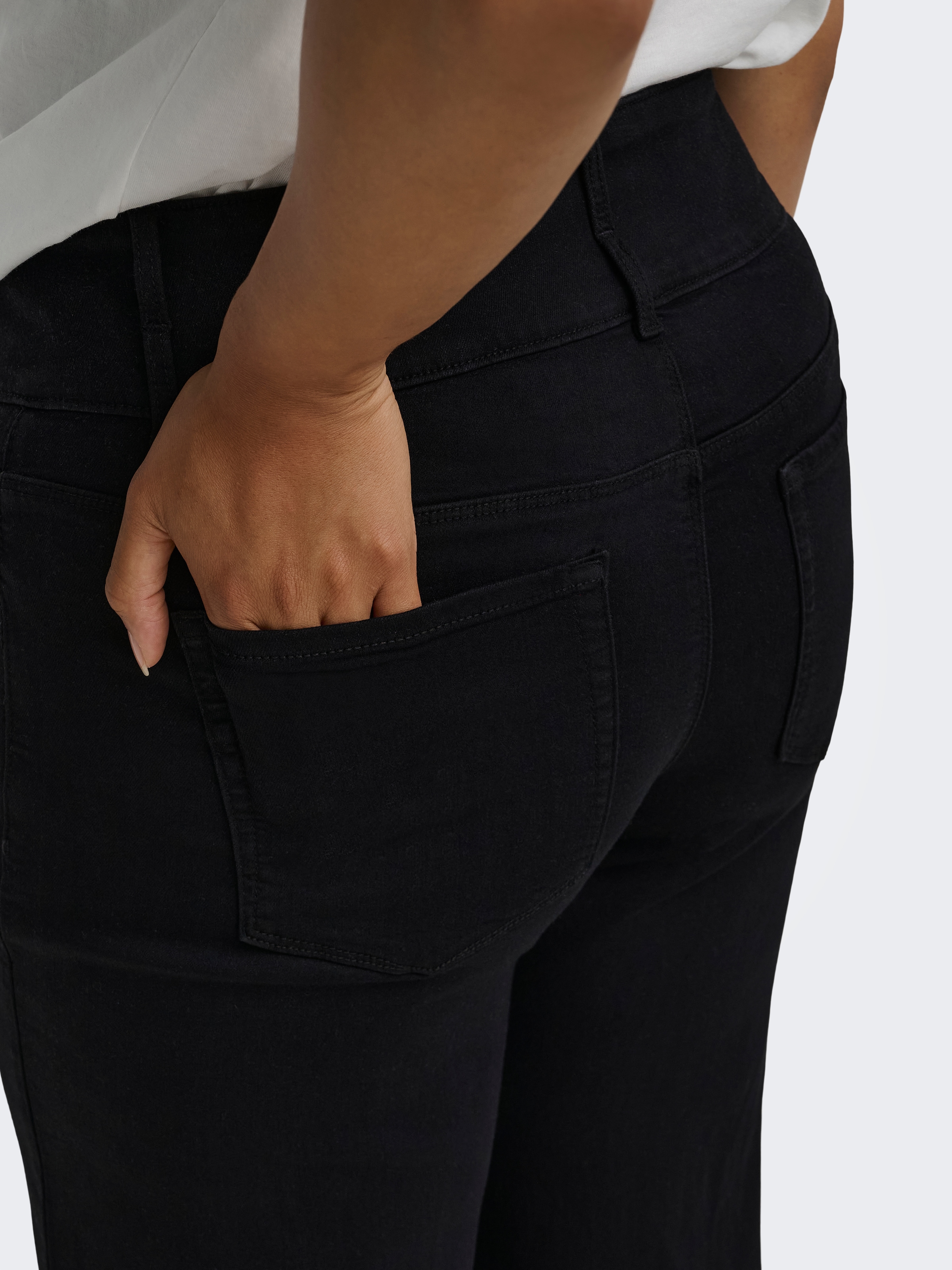 ONLY CARMAKOMA High-waist-Jeans »CARANNA HW WIDE BLACK DNM NOOS« Viskosemischung, High Waist