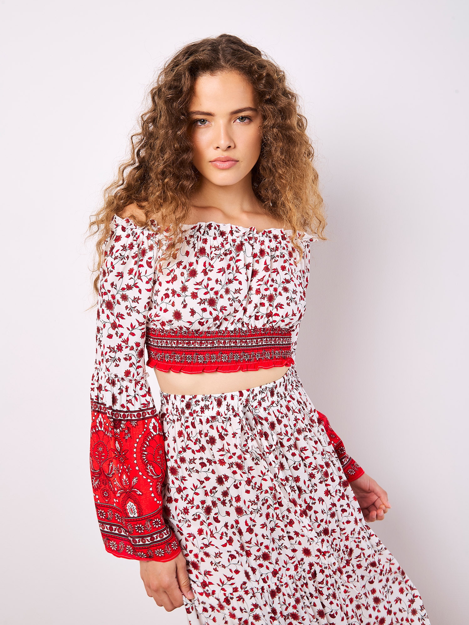 Apricot Crop-Top "Sarasa Floral Top" mit Flügelärmeln