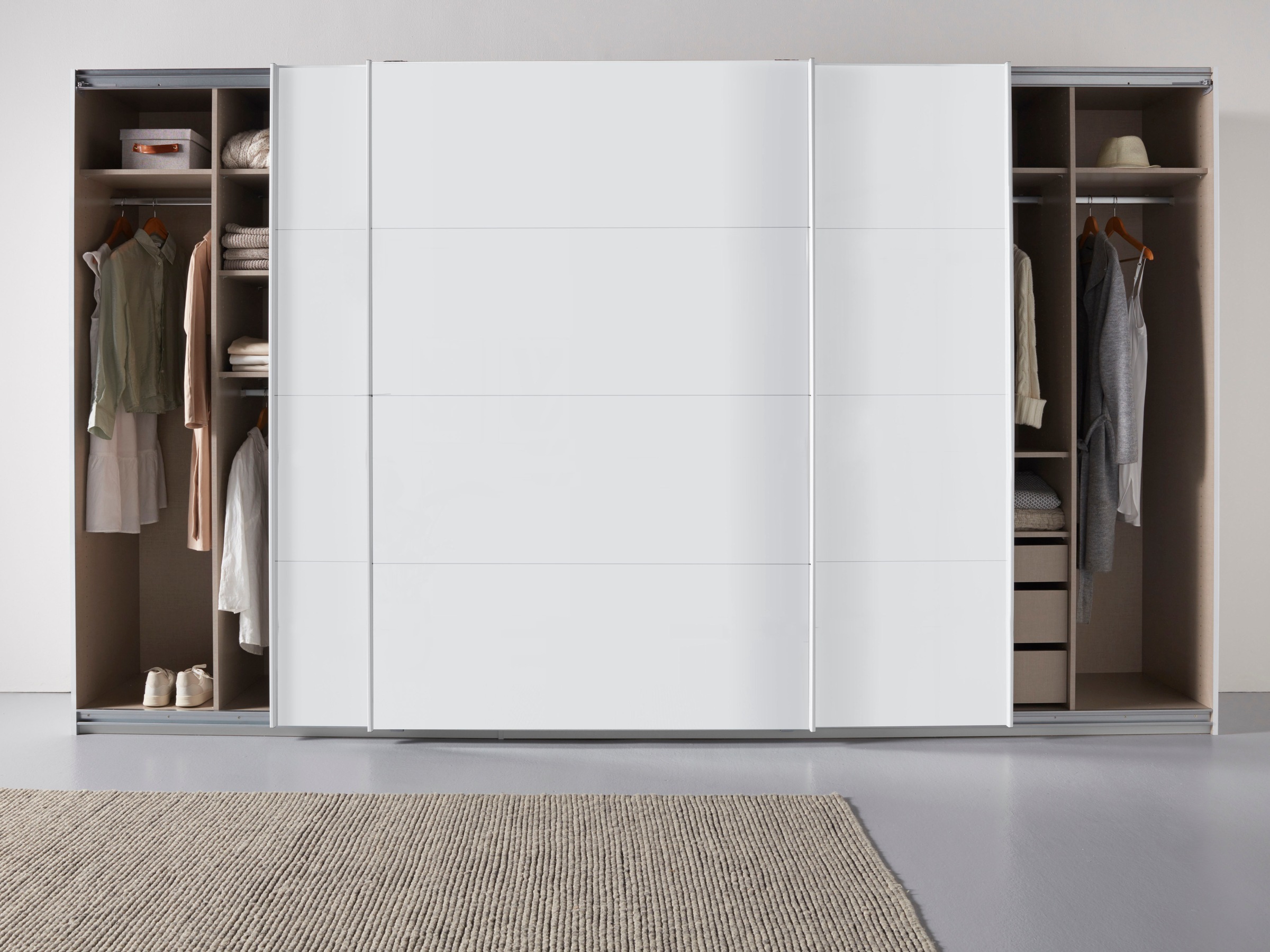 rauch Schwebetürenschrank »Kleiderschrank Schrank Garderobe TOPSELLER OTELI inkl. Inneneinteilung«, mit 3 Innenschubladen sowie zusätzlichen Einlegeböden MADE IN GERMANY