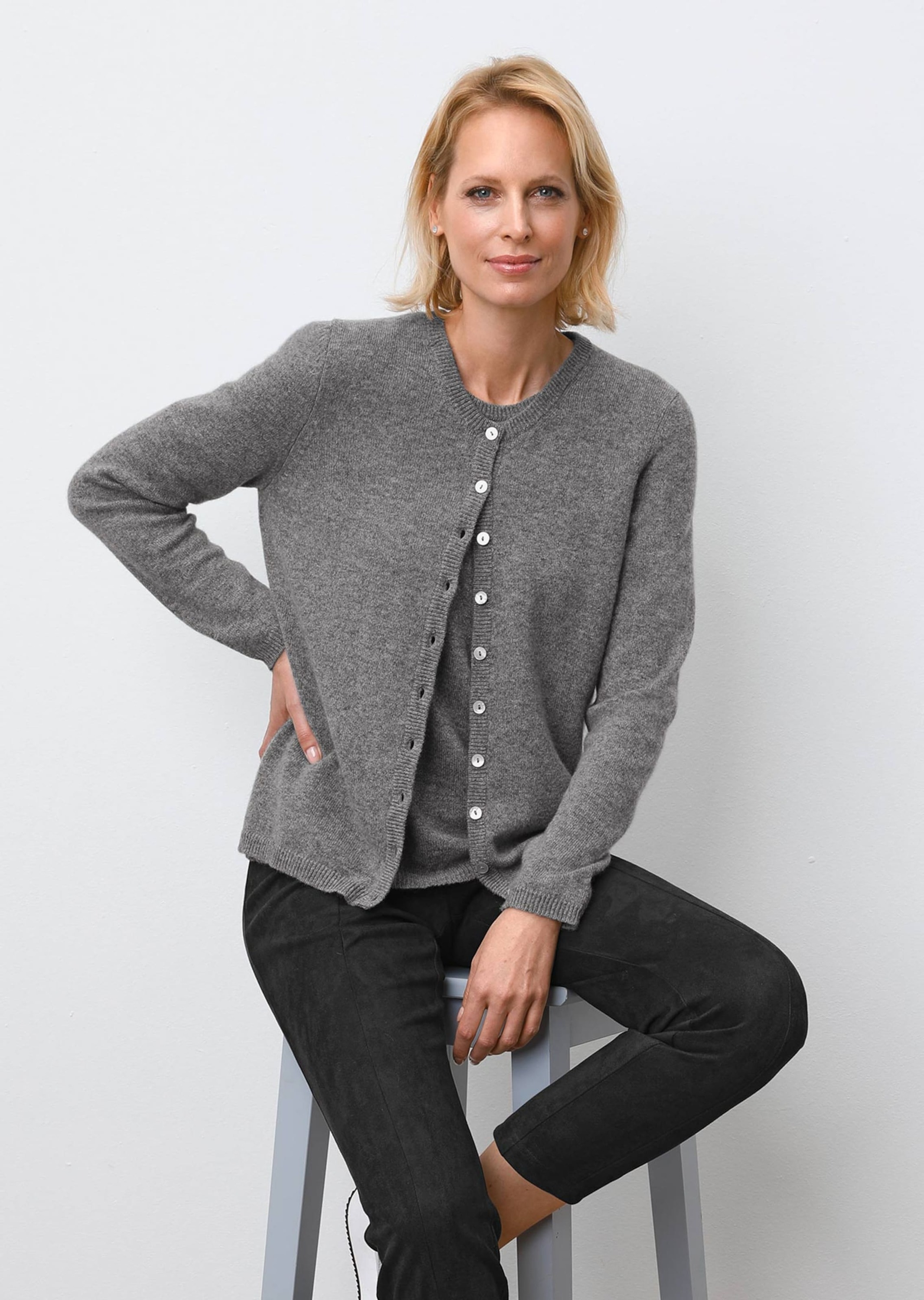 GOLDNER Strickjacke "Kurzgröße Kaschmirstrickjacke mit Rundhals" günstig online kaufen