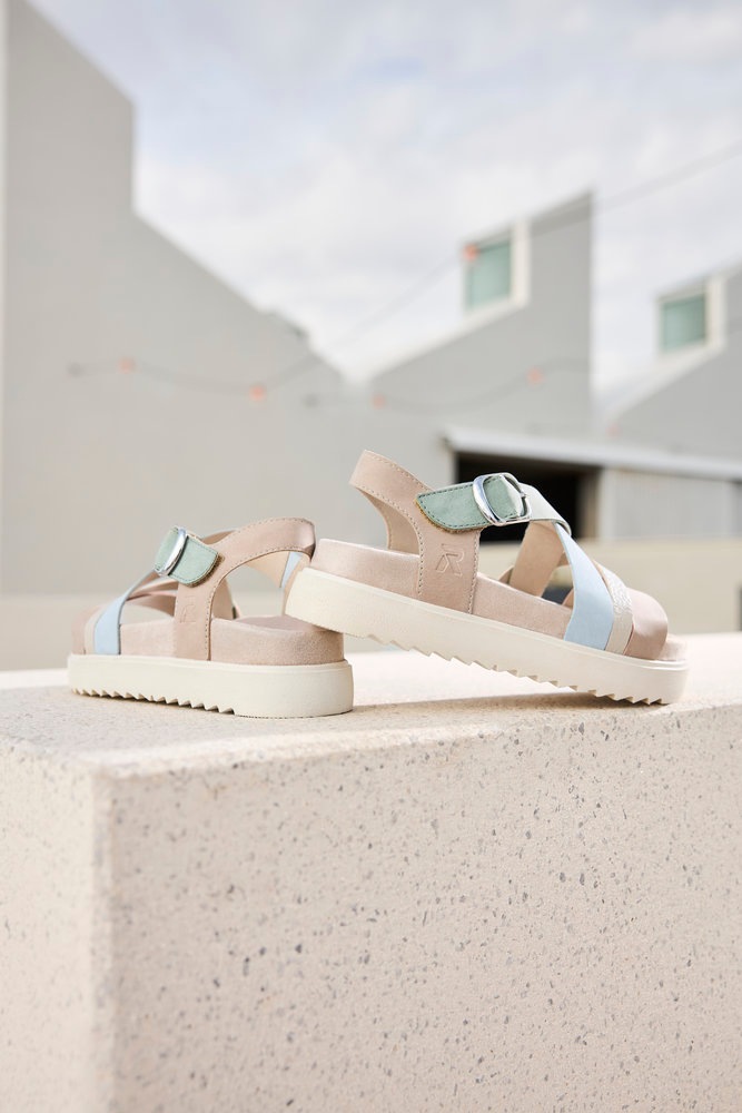 Rieker Plateausandale  Plateausandale, Sommerschuh mit Klett