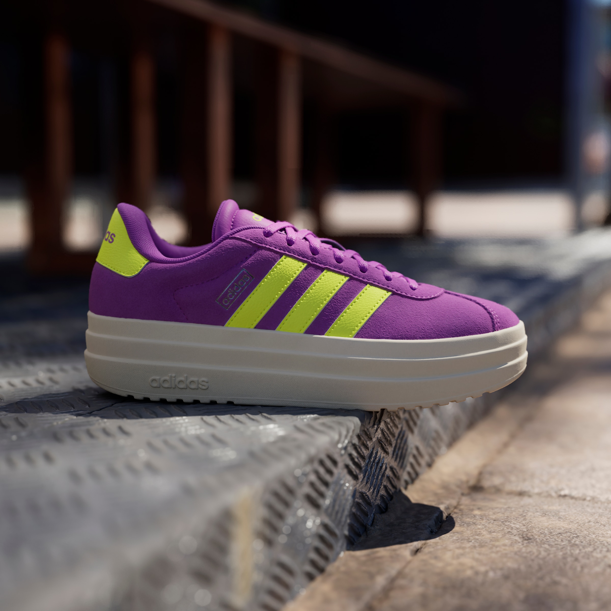 adidas Sportswear Sneaker »VL COURT BOLD«, Design auf den Spuren des adidas Gazelle Bold