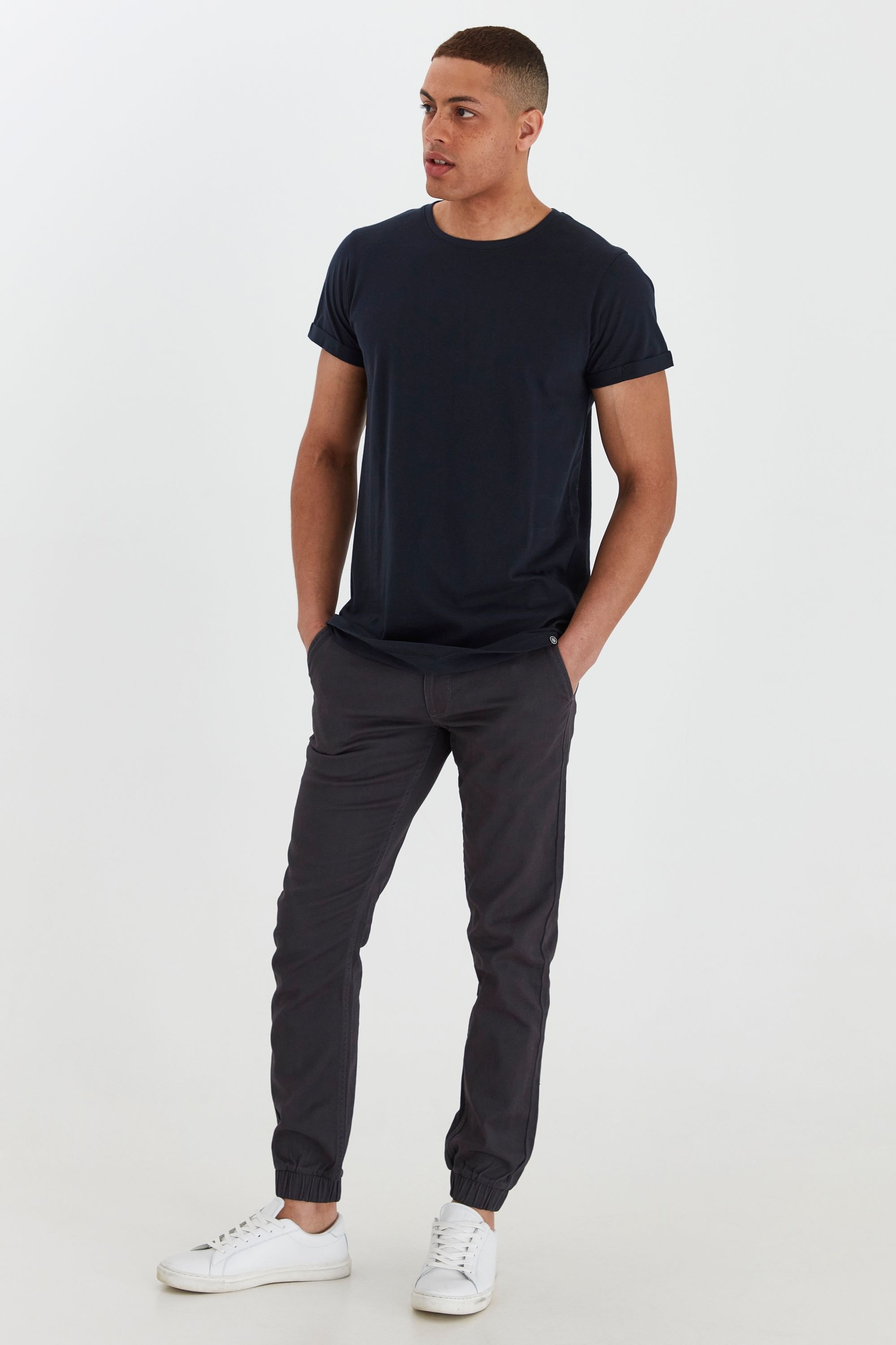 Chinohose BLEND "BHPellini", Herren, Gr. 32, Länge 32, ebony grau, Web, 98% Baumwolle, 2% Elasthan, unifarben, slim fit lang, Hosen Chinohose, Stoffhose mit normalem Bund und schmalem Beinen - Slim Fit 5