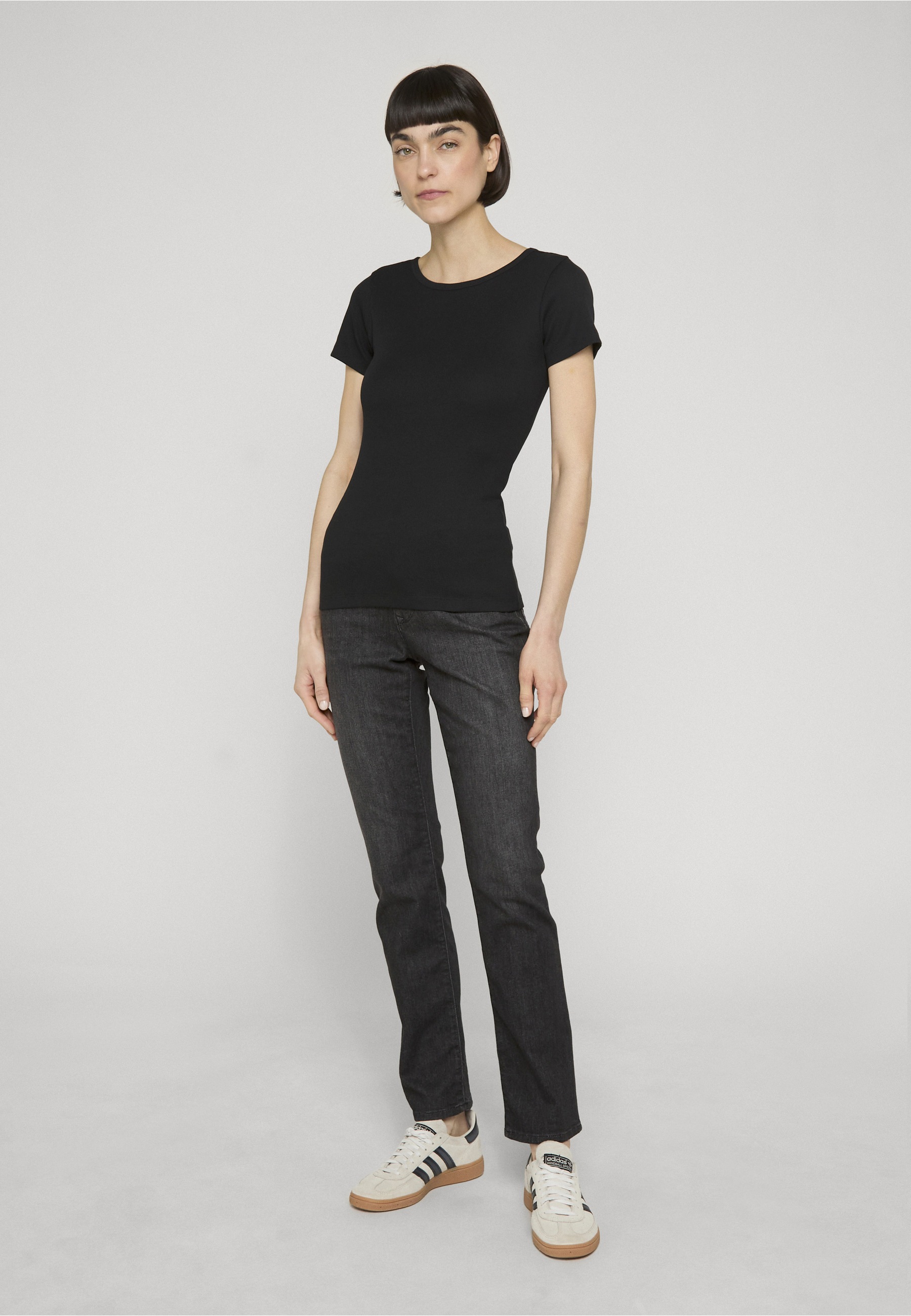 URBAN CLASSICS T-Shirt »Urban Classics Ladies Rib Slim Tee« 1