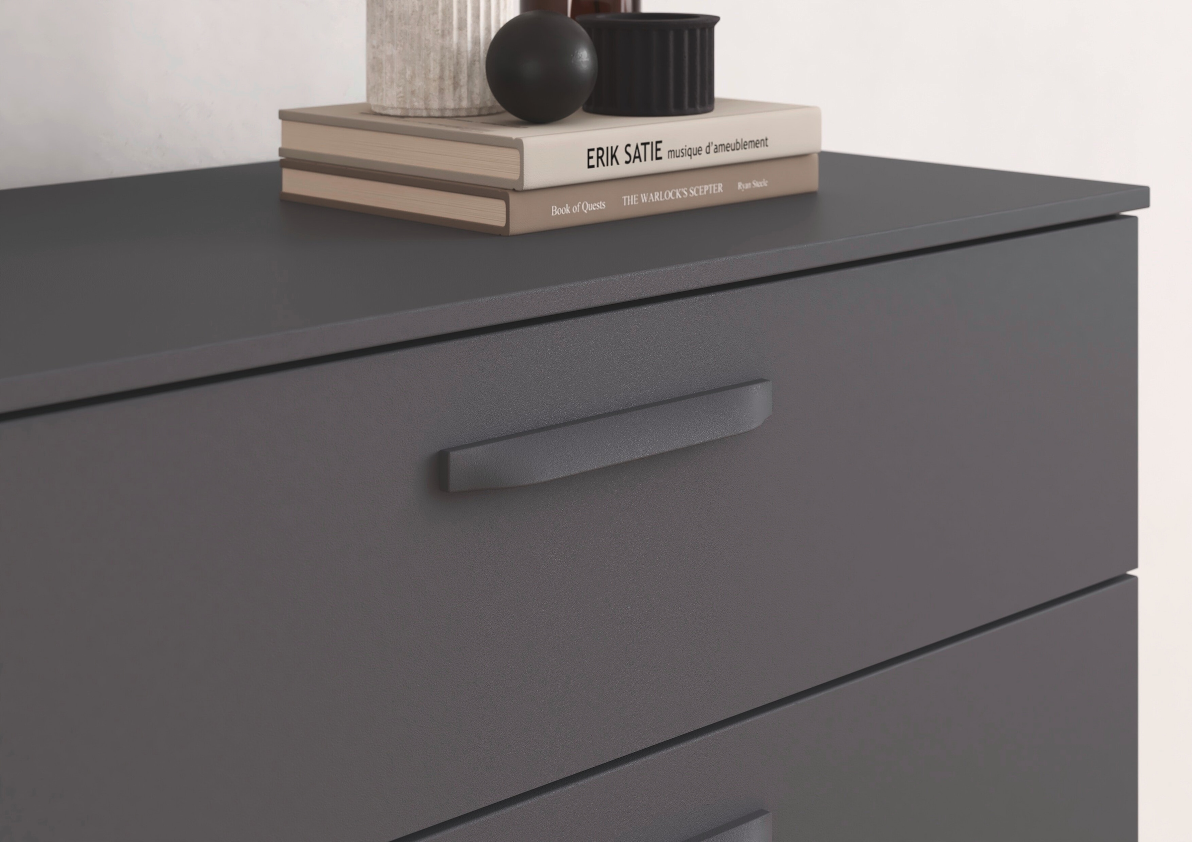 rauch Schubkastenkommode »Sideboard Schubladenkommode OTELI mit Dekor- und Hochglanzfront« Breite 80 cm inkl. Soft-Close-Funktion,  mit 3 geräumigen Schubladen für viel Stauraum MADE IN GERMANY