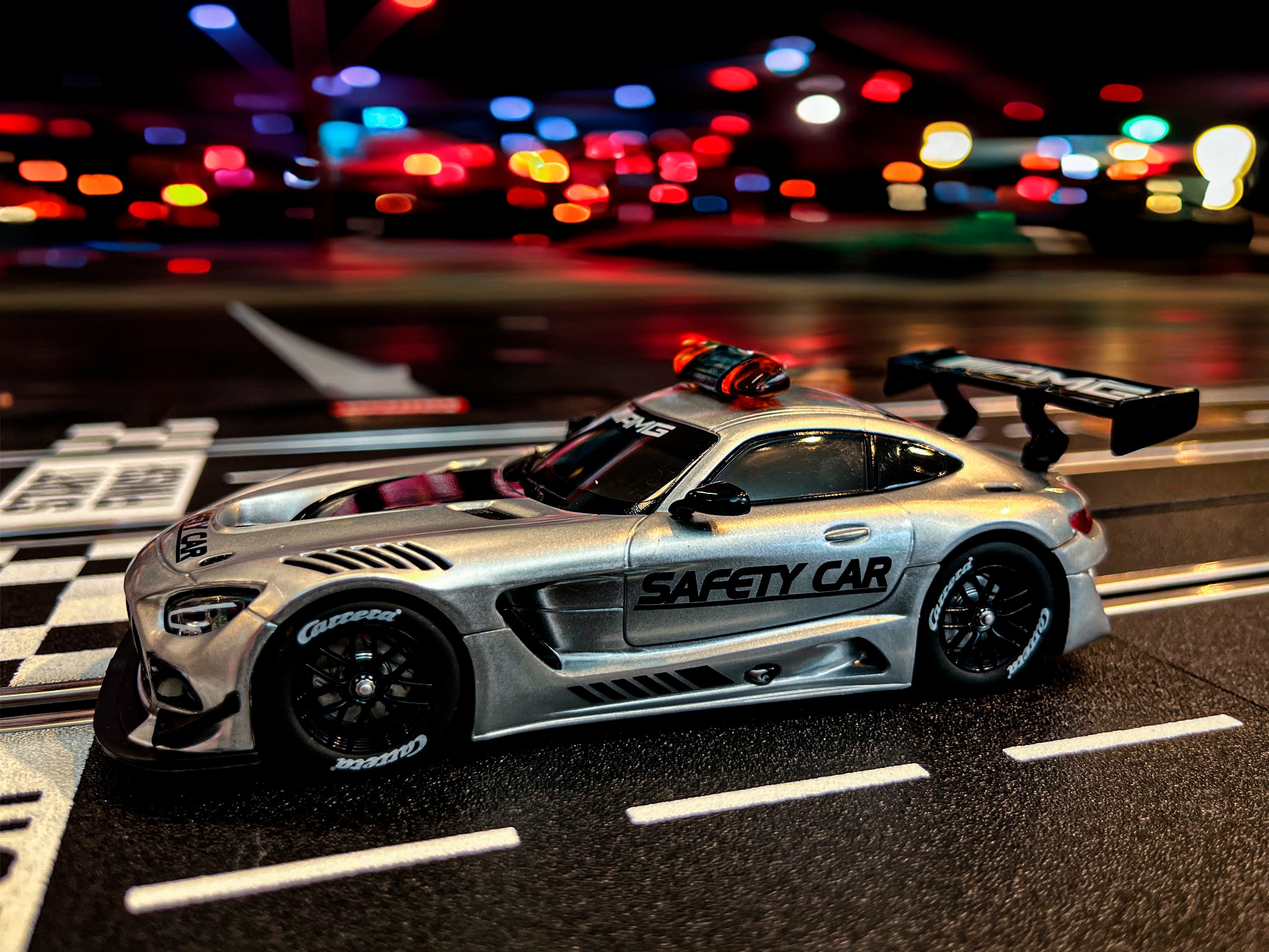 Carrera® Rennbahn-Auto »Mercedes-AMG GT3 Evo "´Safety Car"«, mit Lichteffekt