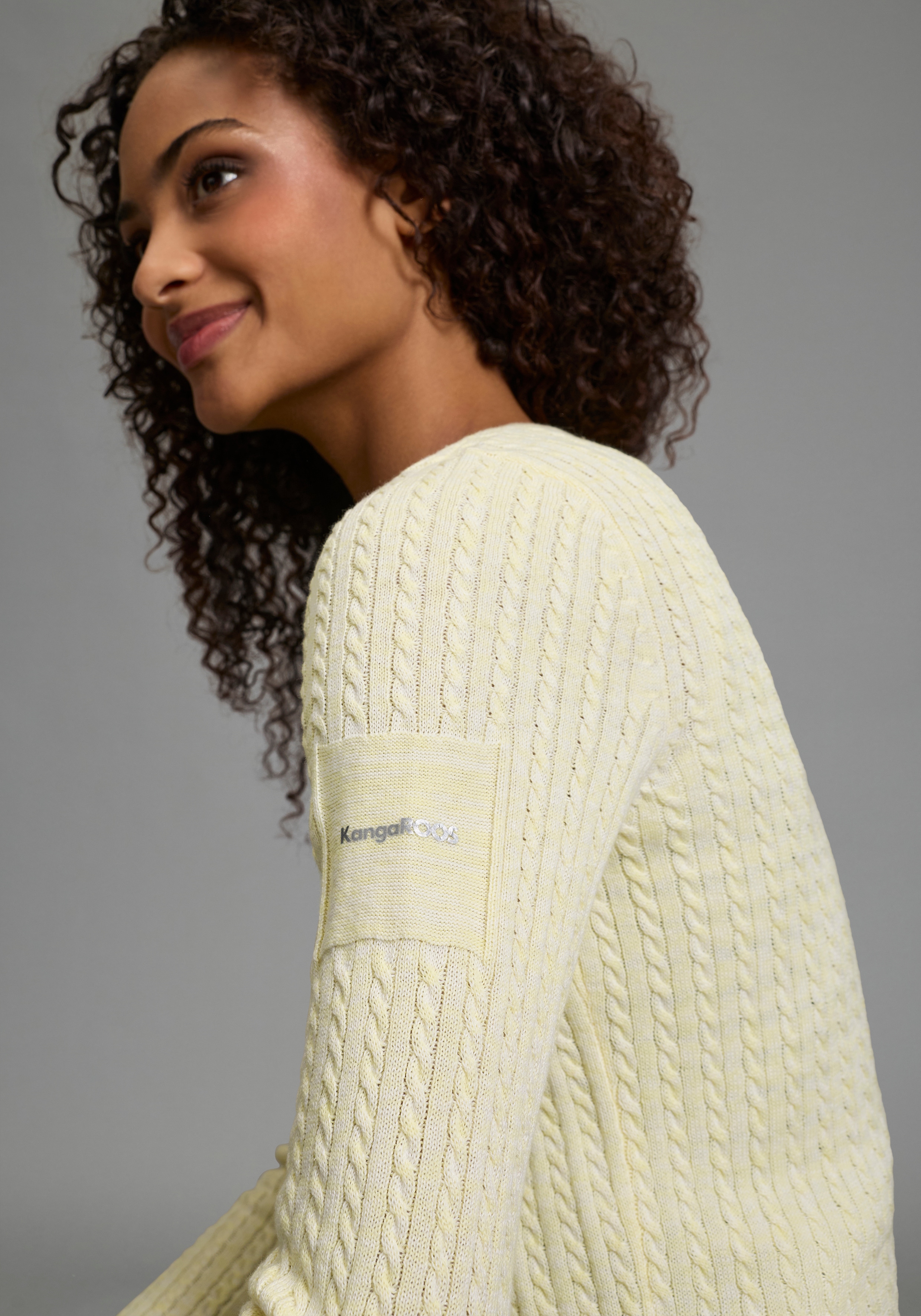 Thumbnail - KangaROOS Strickjacke Strickjacke mit Zopfmuster in mélange Optik - NEUE-KOLLEKTION