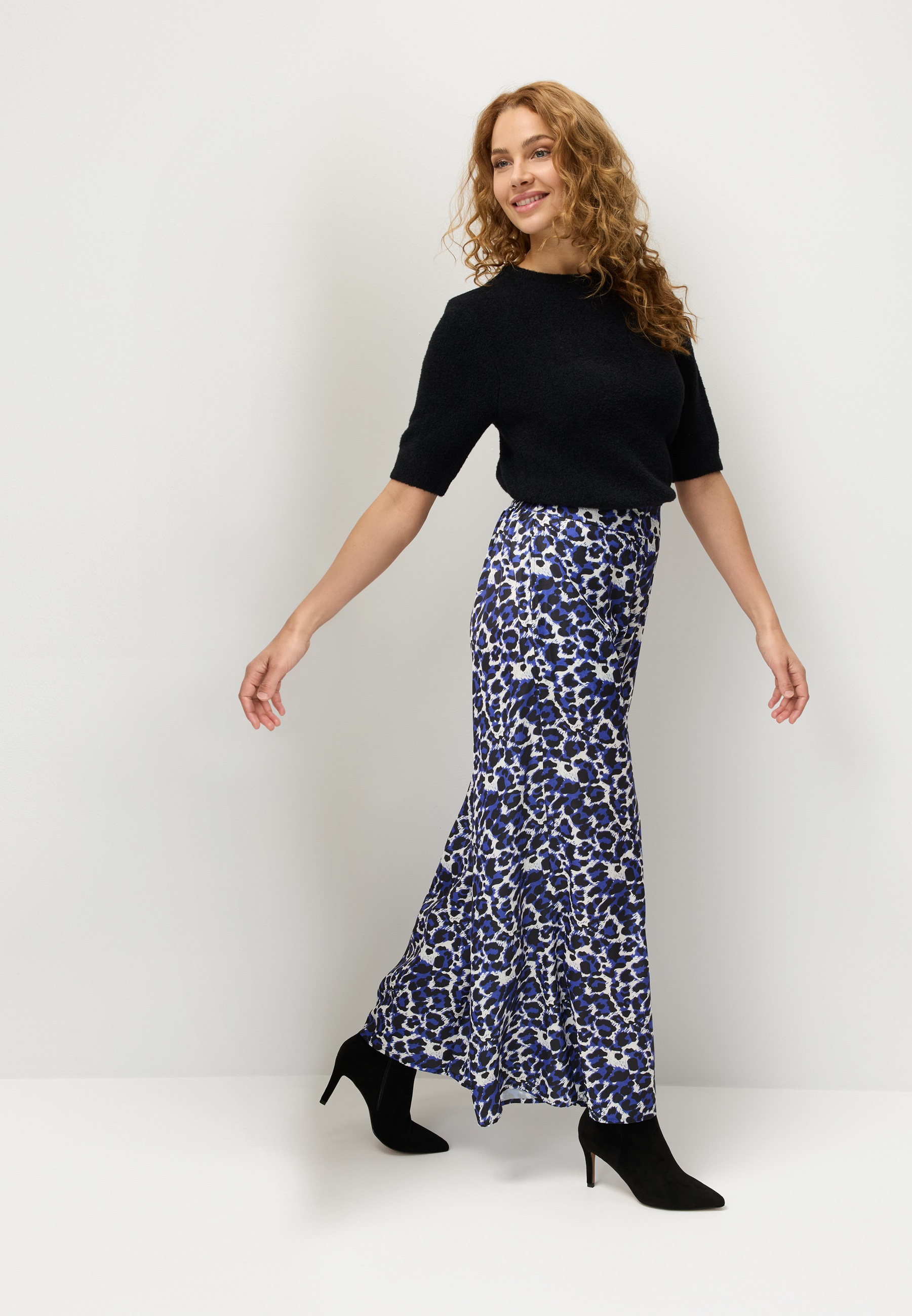 LASCANA High-Heel-Stiefelette in spitzer Form & Pfennigabsatz, Reißverschlu günstig online kaufen