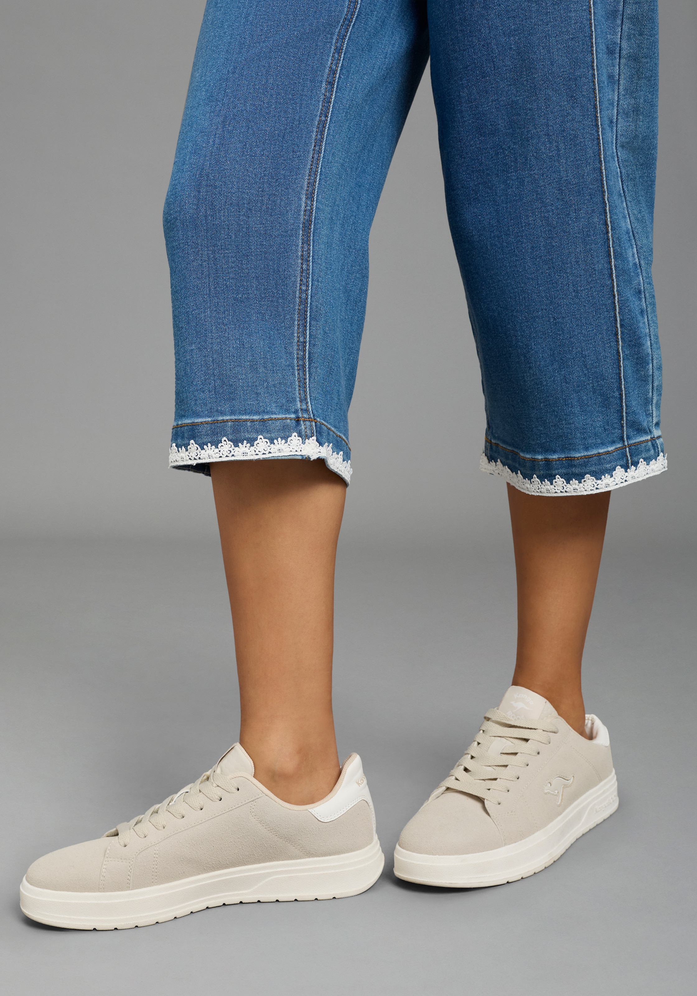 KangaROOS Comfort-fit-Jeans mit Eingrifftaschen, Culotte, Spitze am Saum