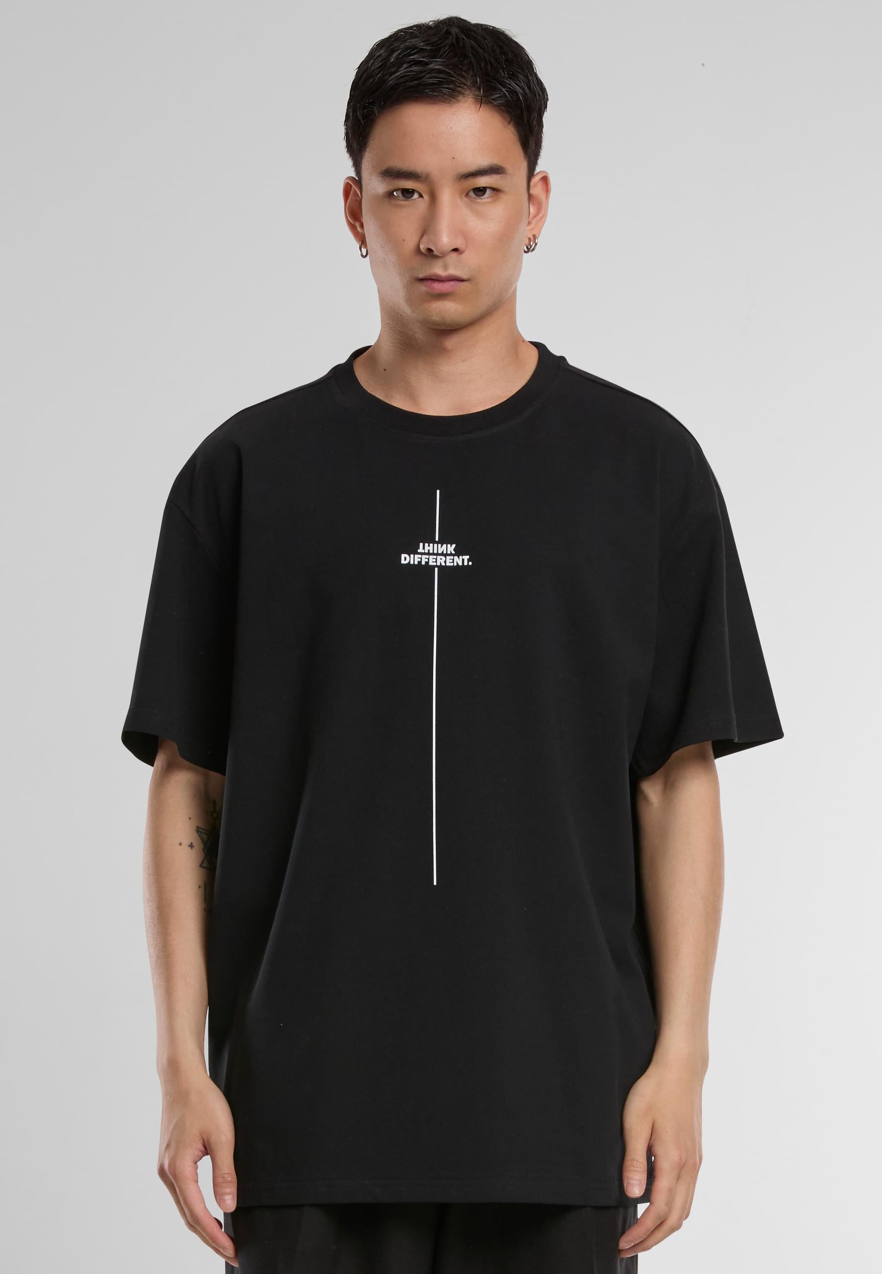 Merchcode T-Shirt »Merchcode Herren Think Different Heavy Oversized Tee«