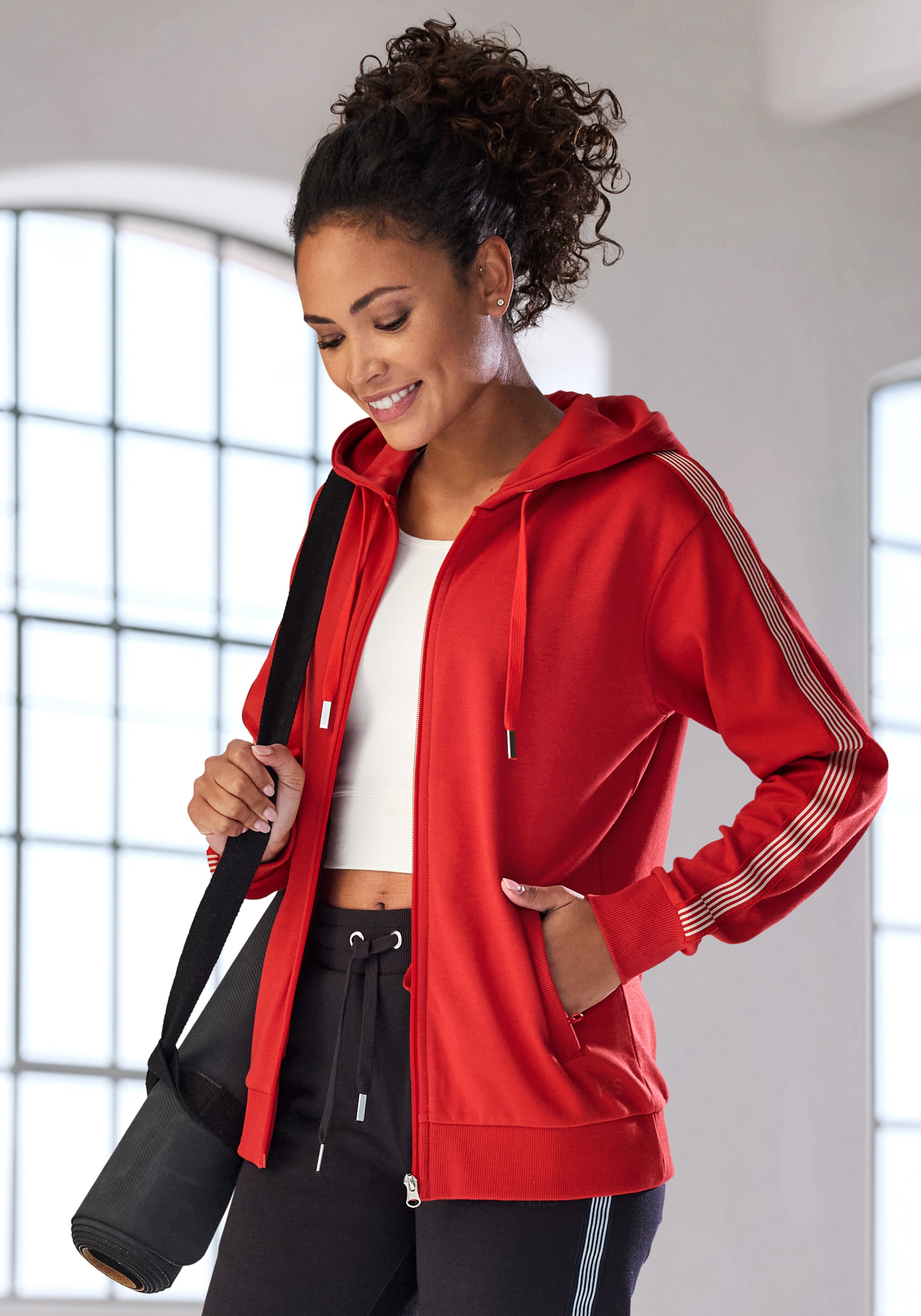 Kapuzensweatjacke H.I.S, Damen, Gr. S (36/38), rot, Interlock, Obermaterial: 100% Baumwolle, unifarben mit Farbeinsatz, bequem hüftlang, Rippbündchen, Sweatjacken, mit seitlichem Tapestreifen