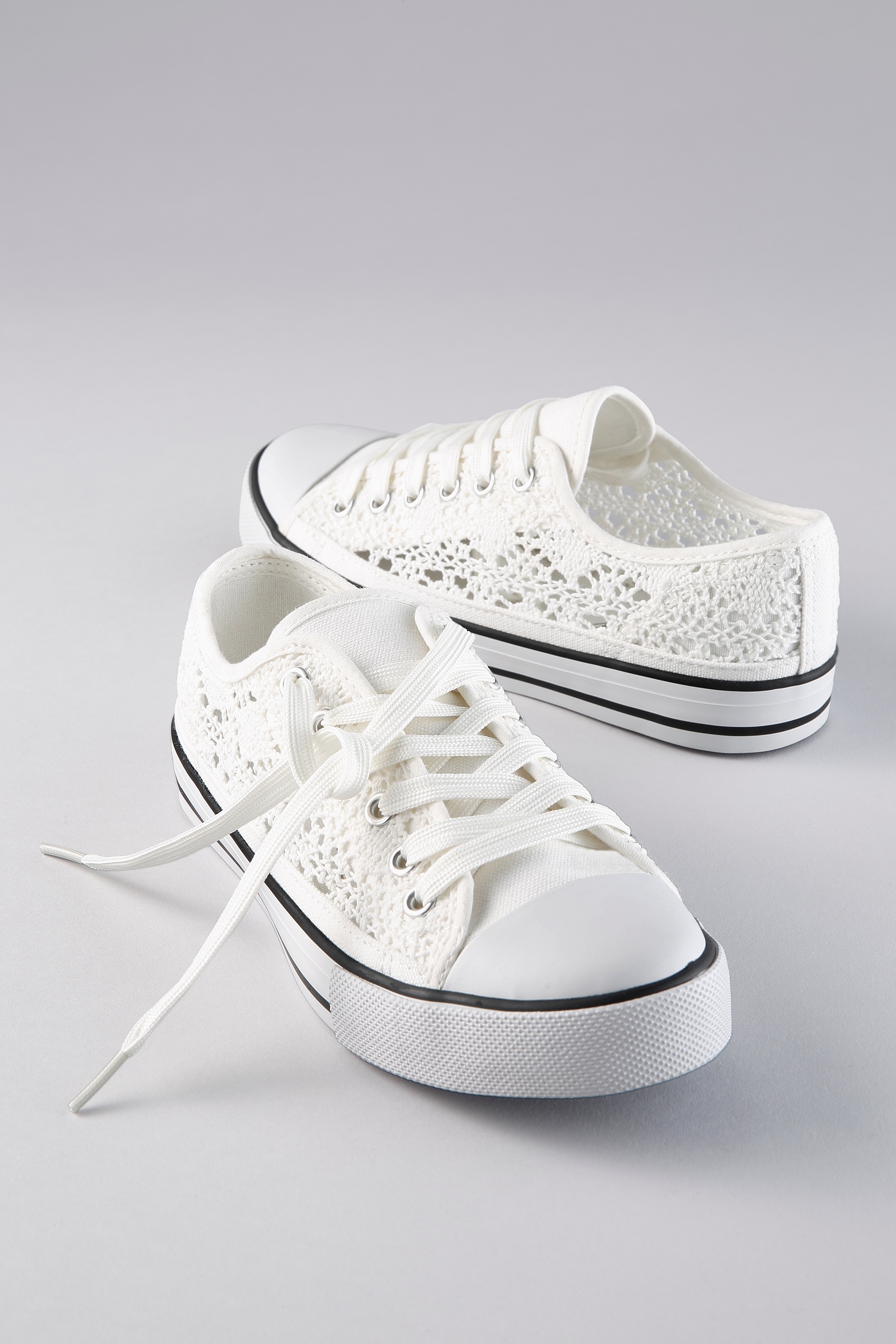 Aniston SHOES Sneaker Schnürschuh, Freizeitschuh in Häkeloptik - NEUE KOLLE günstig online kaufen