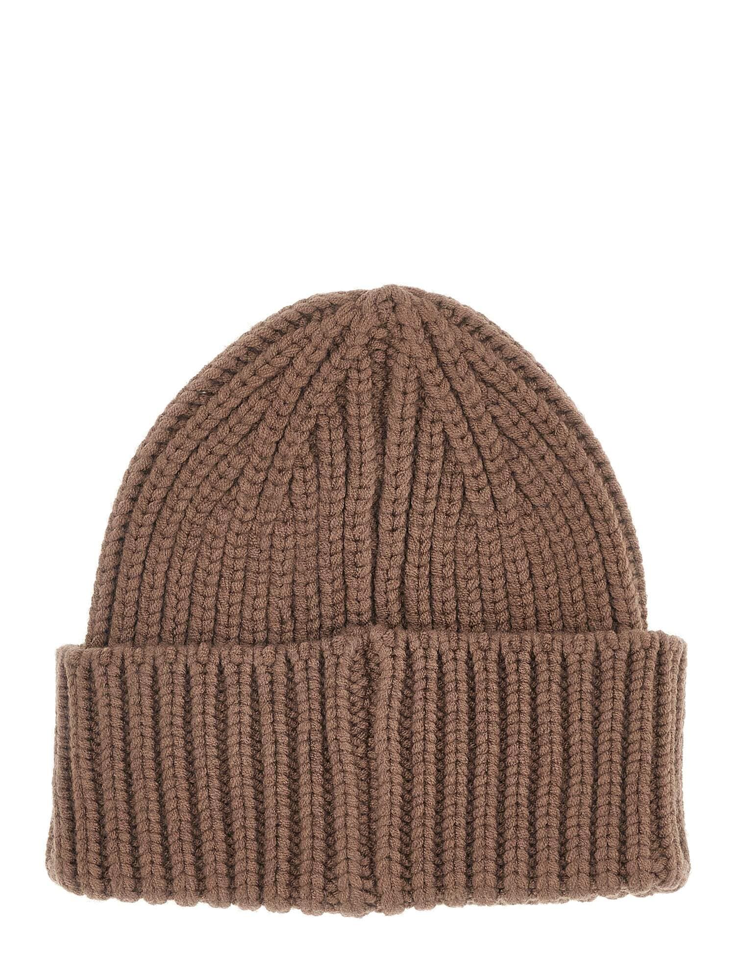 Guess Strickmütze »KNITTED BEANIE« mit Logo-Patch auf dem Umschlag