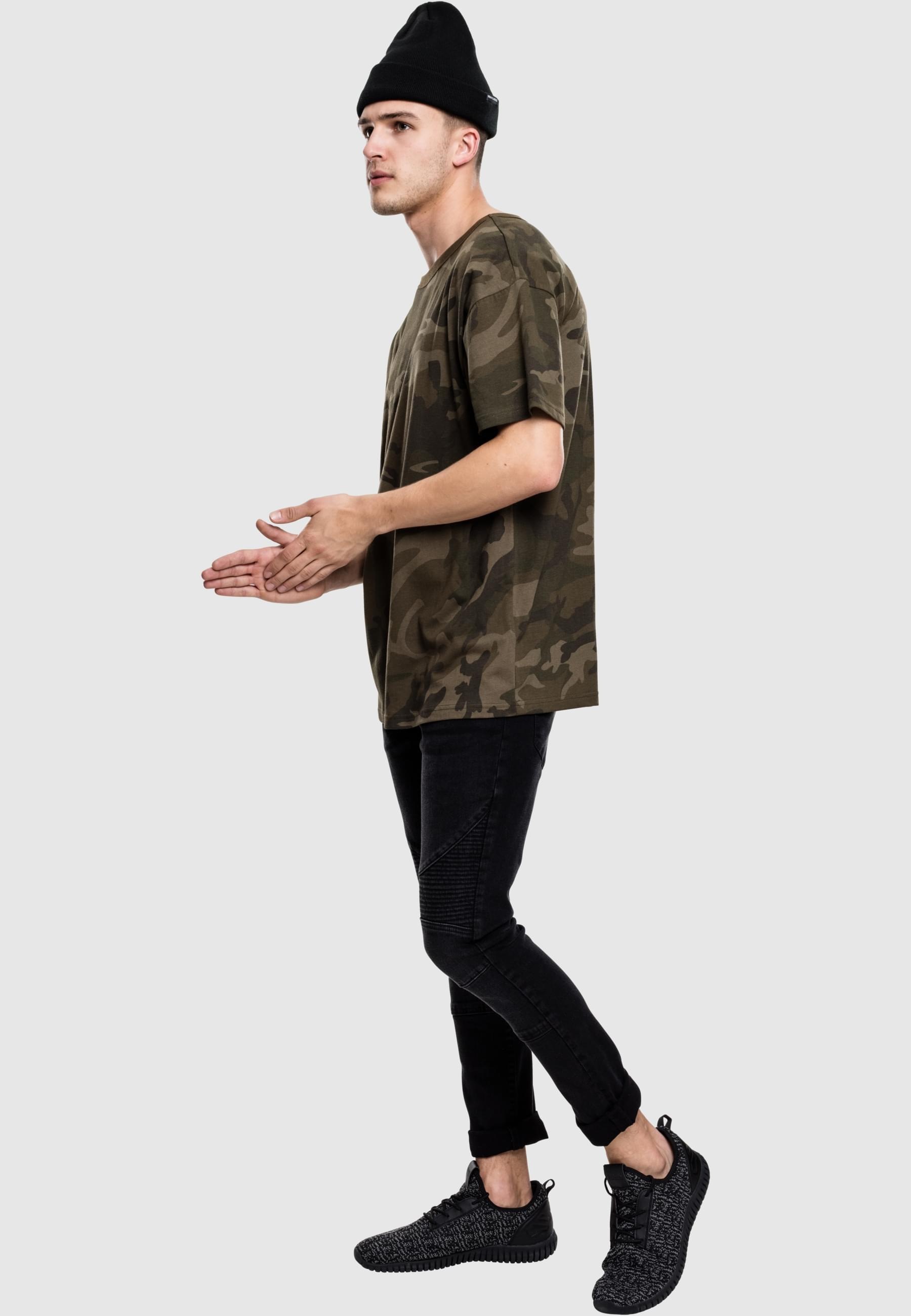 URBAN CLASSICS Kurzarmshirt »Urban Classics Herren Camo Oversized Tee«, (1 tlg.)