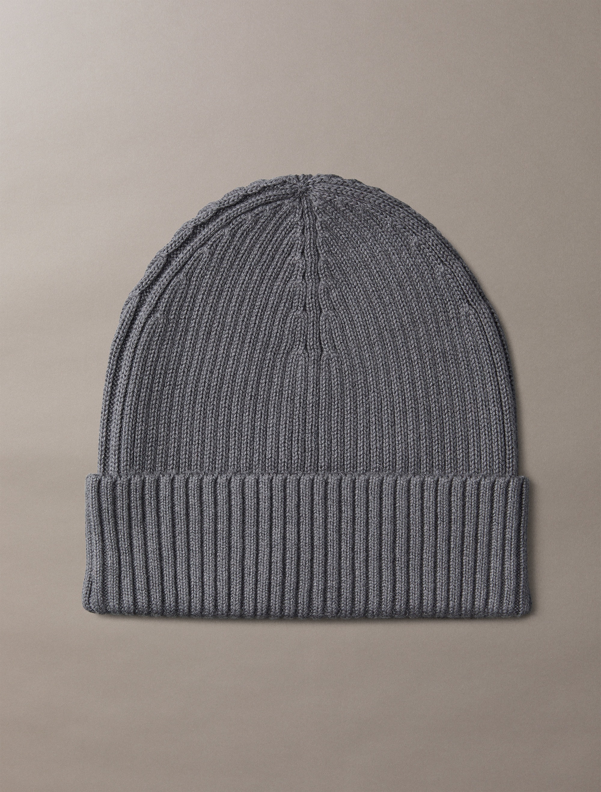 Calvin Klein Strickmütze "PATCH CHUNKY RIB COTTON BEANIE" mit Markenlogo günstig online kaufen