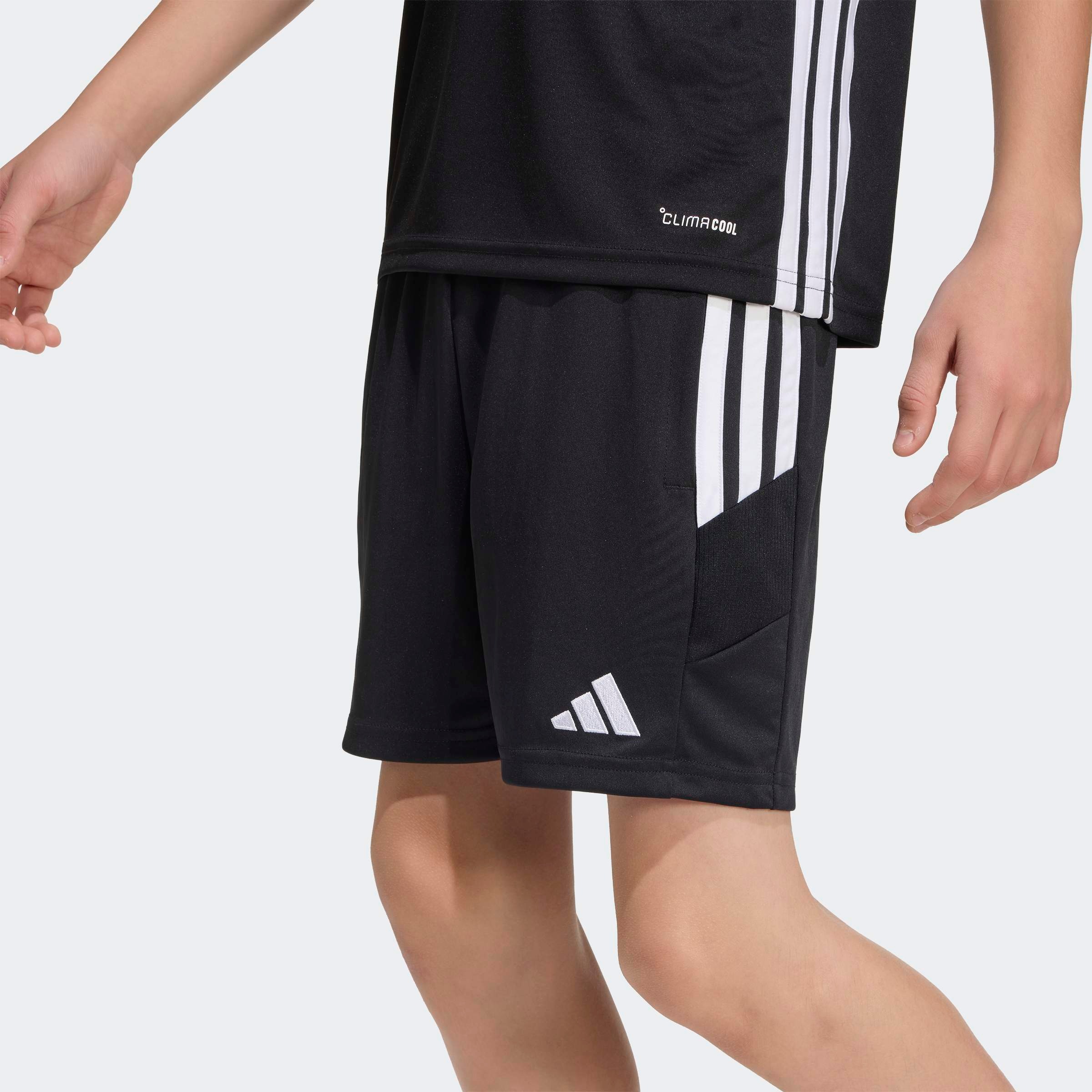 adidas Performance Trainingsshorts »TIRO 26 ESSENTIALS KIDS«