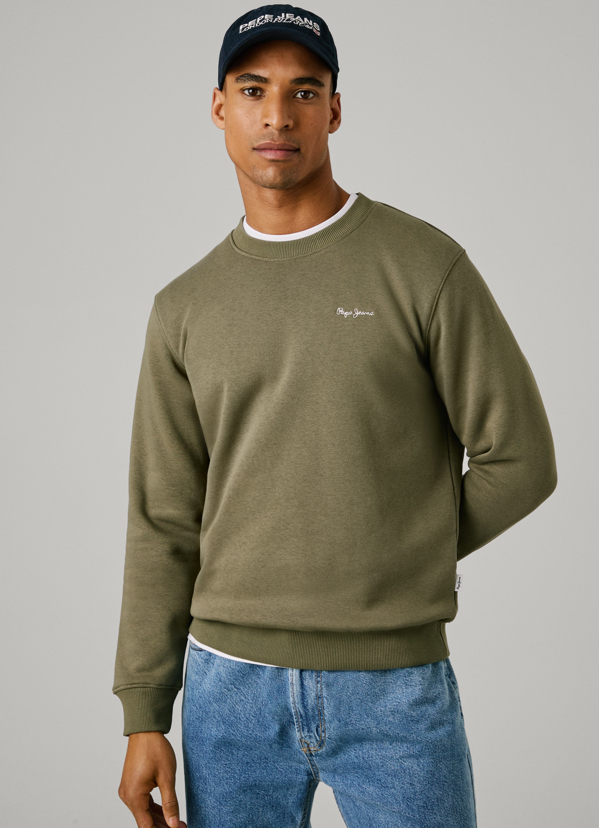 Pepe Jeans Sweatshirt "MACBETH SMALL LOGO PLAIN CREW" mit Rundhals, Label-S günstig online kaufen