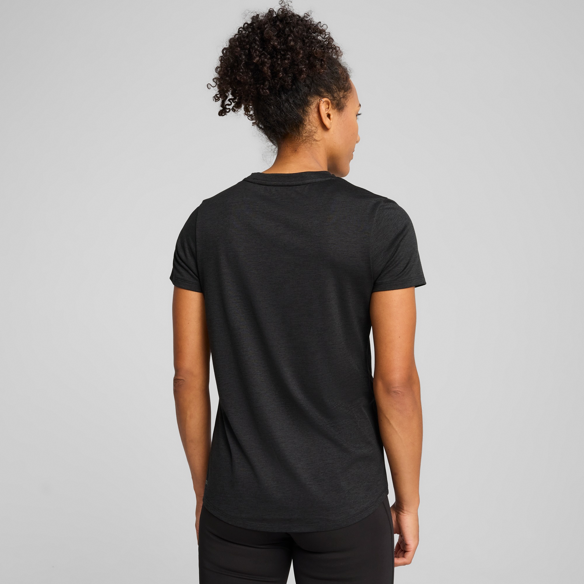 PUMA Trainingsshirt "W TAD ESSENTIAL HEATHER TEE" gerade Passform mit Seite günstig online kaufen