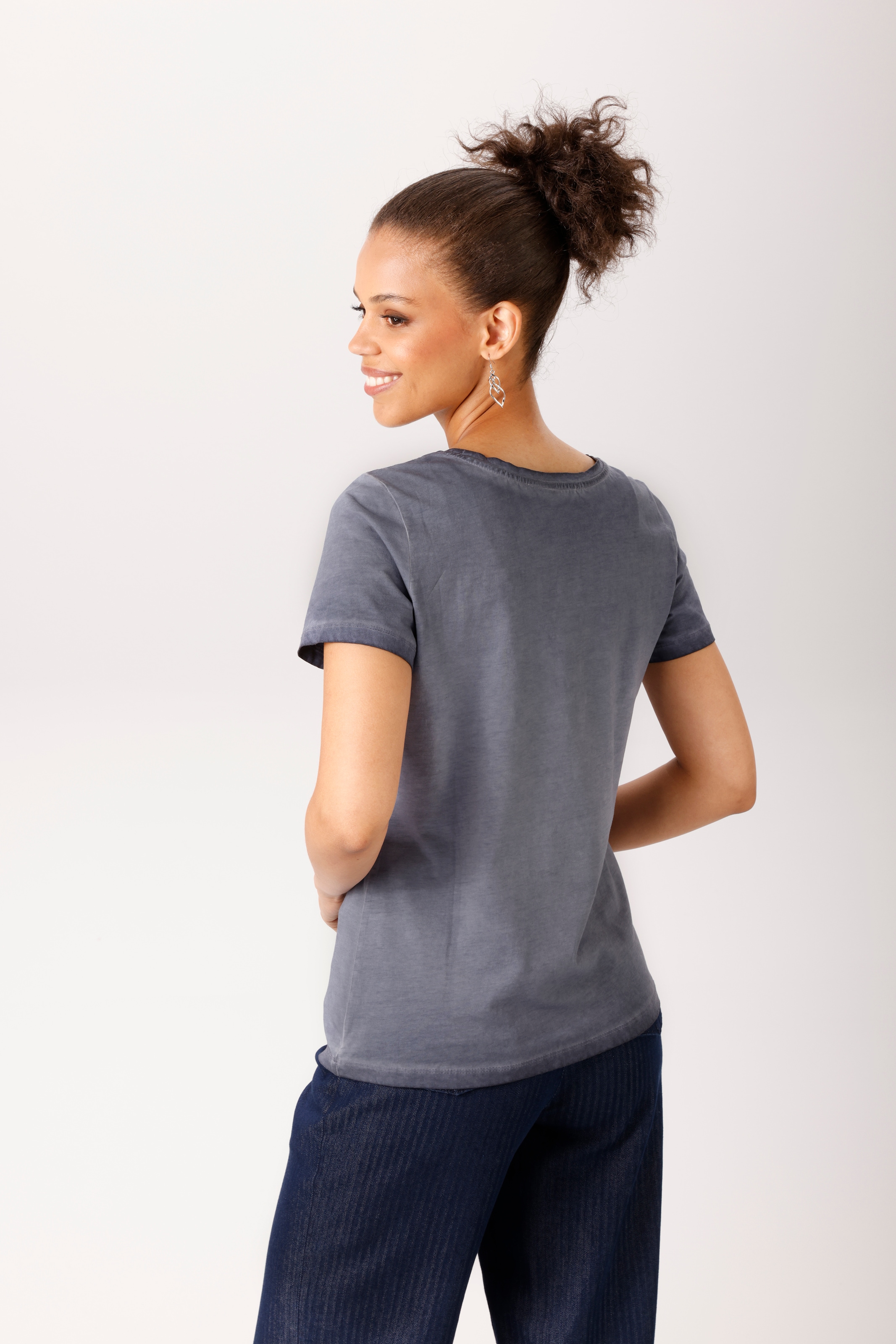 Aniston CASUAL T-Shirt mit ausdrucksvollem Statement-Schriftzug - NEUE KOLLEKTION