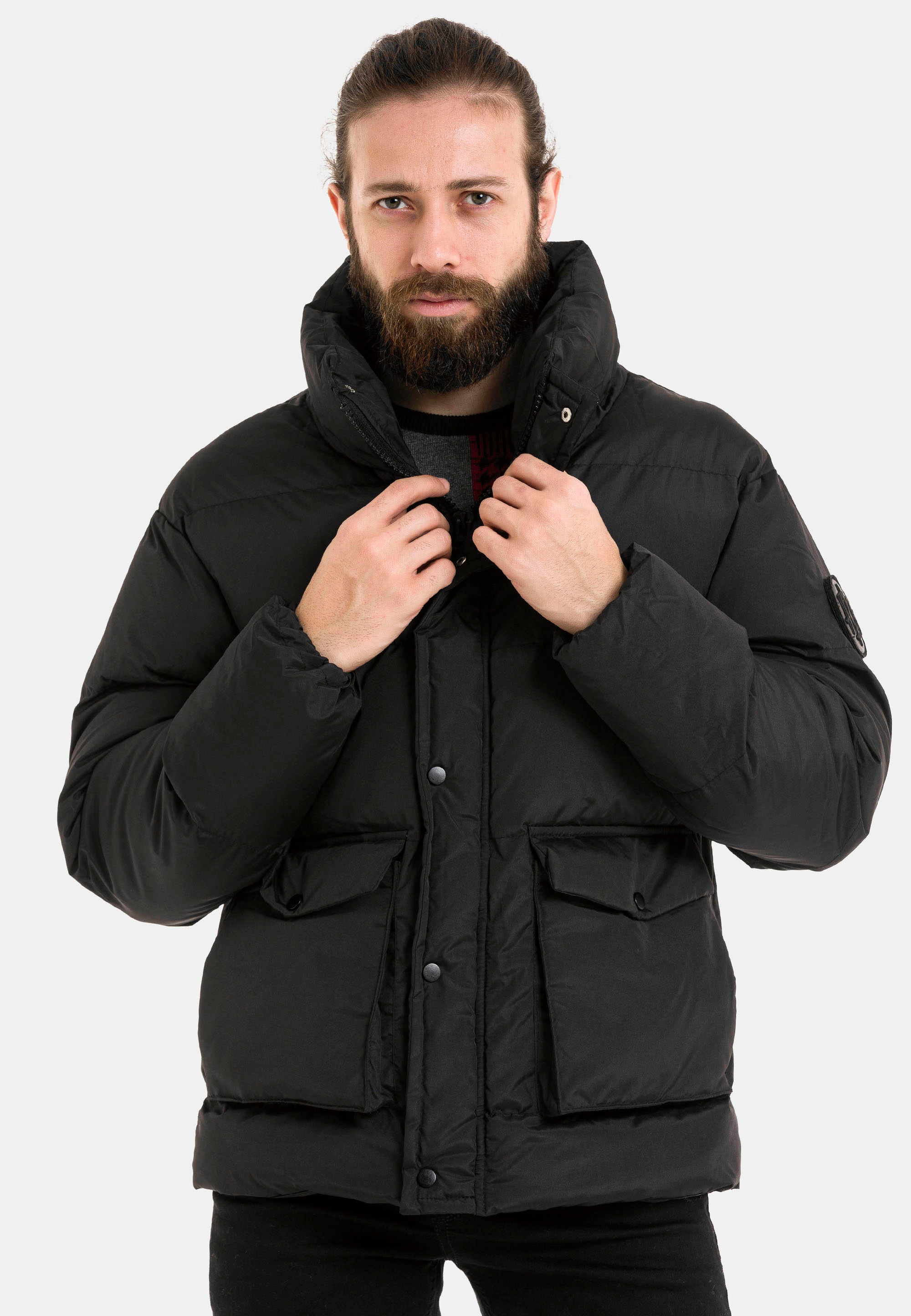 Cipo &amp; Baxx Steppjacke mit geräumigen Taschen ZN7688
