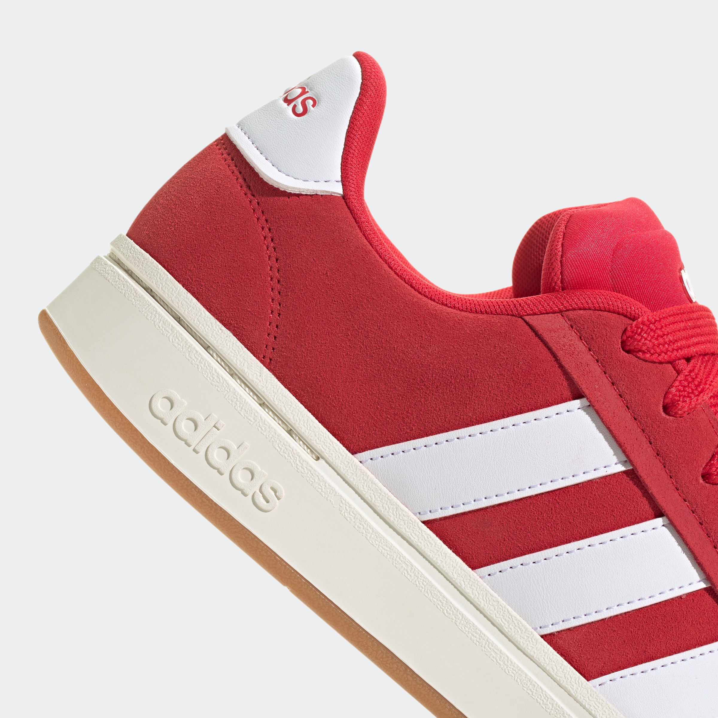 adidas Sportswear Sneaker »GRAND COURT ALPHA«, Design inspiriert vom adidas Campus 00