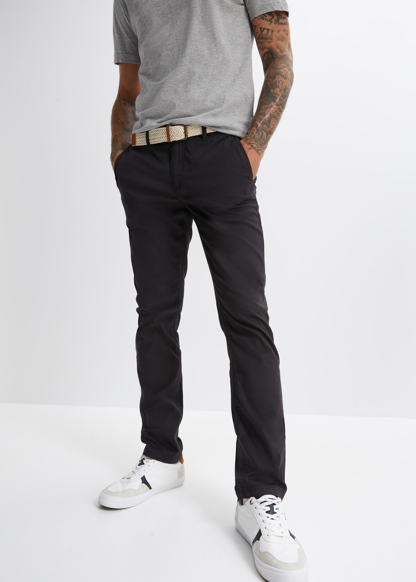bonprix "Regular Fit Chinohose mit Komfortbund und Gürtel, Straight" aus Baumwolle und Elasthan, mit Komfortbund und Gürtel, Regular Fit