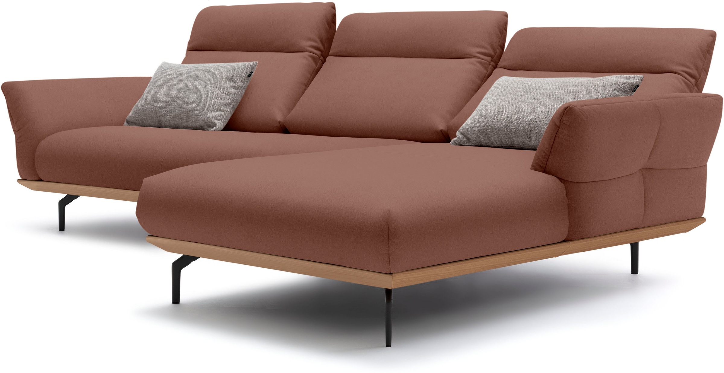 Creation BY ROLF BENZ Ecksofa »CR.460«, Sockel in Eiche, Winkelfüße in Umbragrau, Breite 318 cm