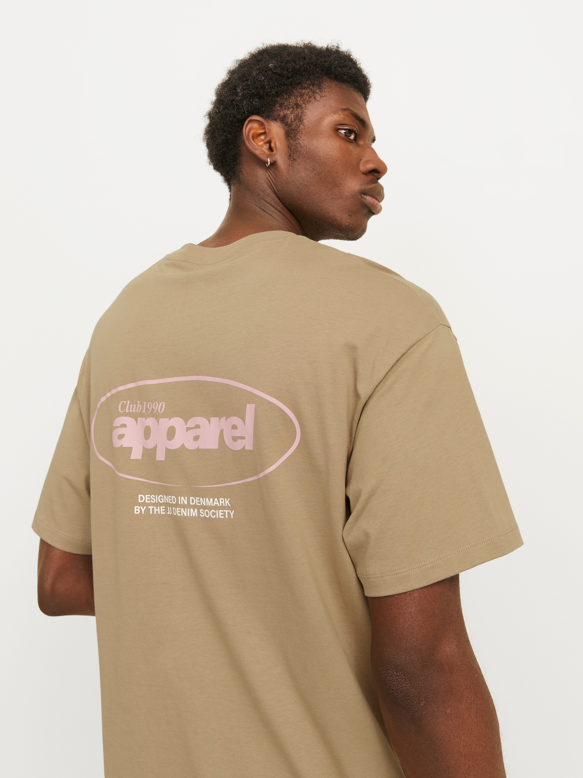 Jack & Jones Rundhalsshirt »JJEBRADLEY GRAPHIC TEE SS O-NECK NOOS«, mit Front und Back Print