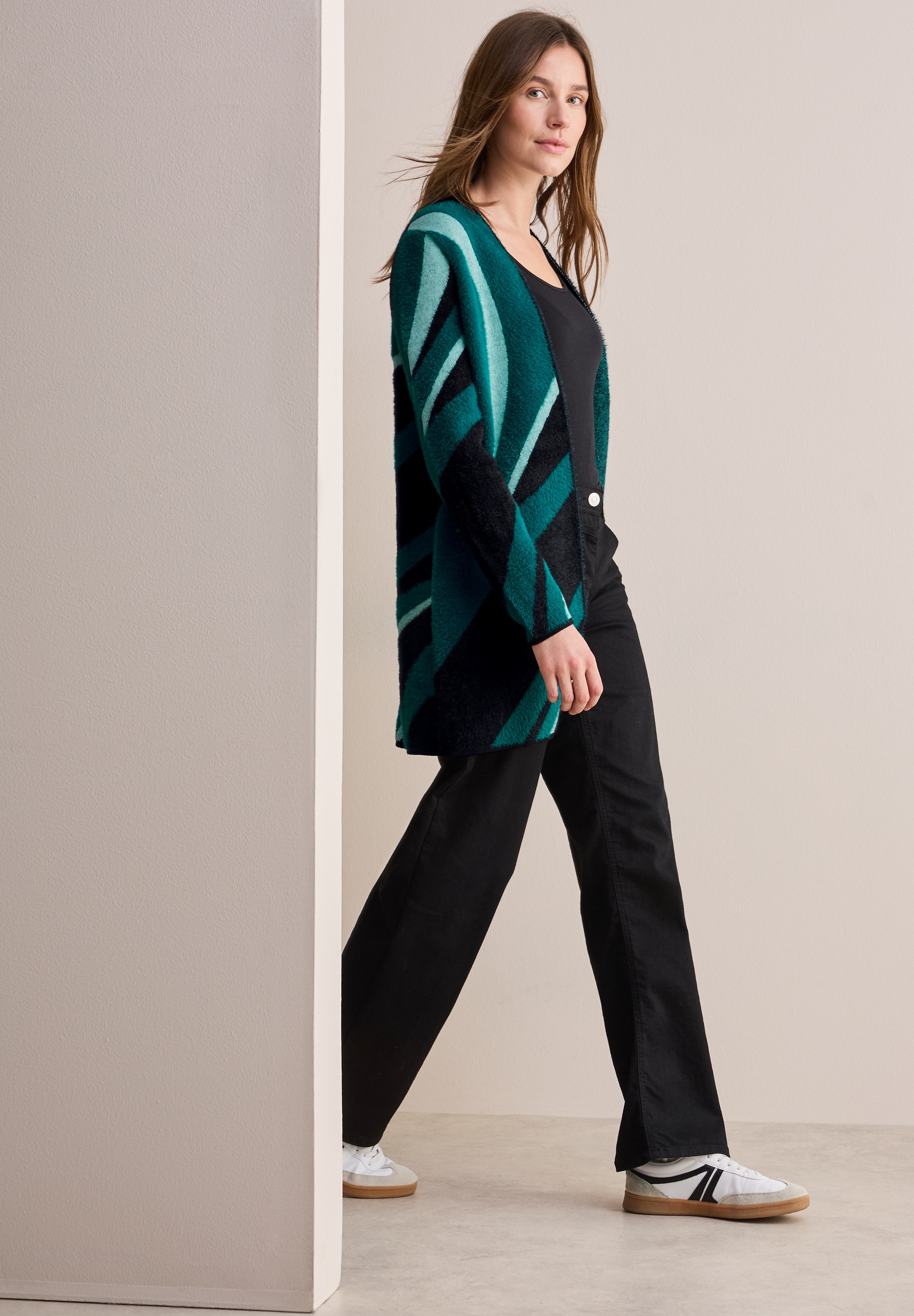 Thumbnail - Cecil Cardigan