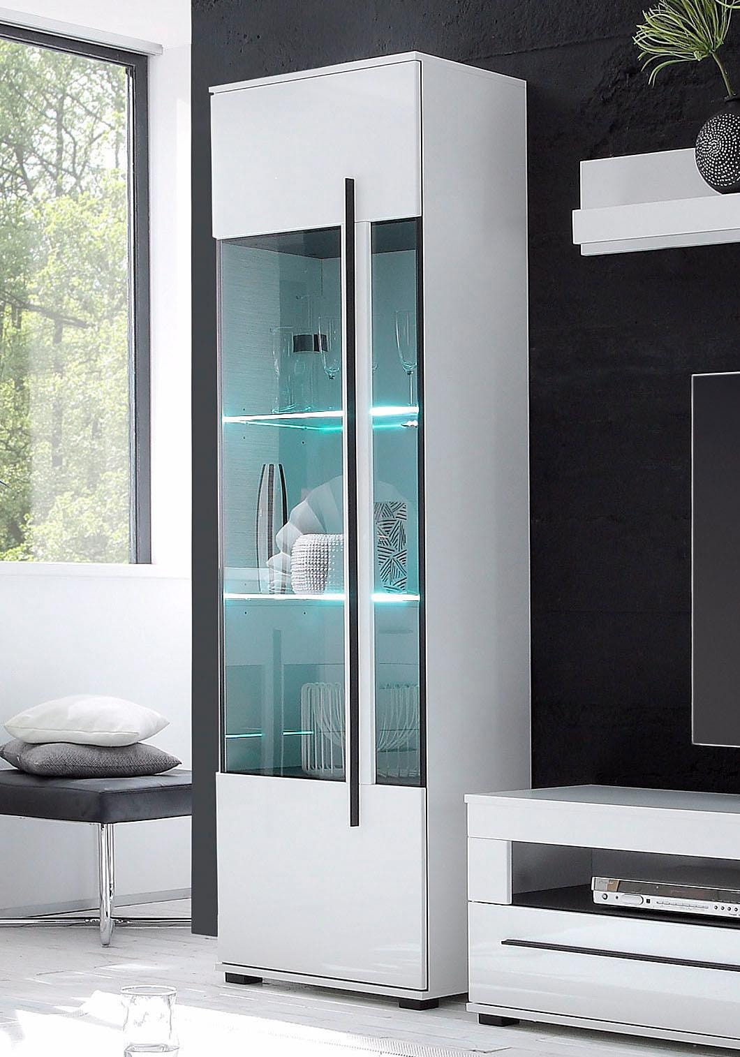 INOSIGN Vitrine »Cantara, Vitrinenschrank in Eiche Evoke oder weiß, Standvitrine«, schwarzer Stangengriff, ausreichend Stauraum, vielseitig einsetzbar