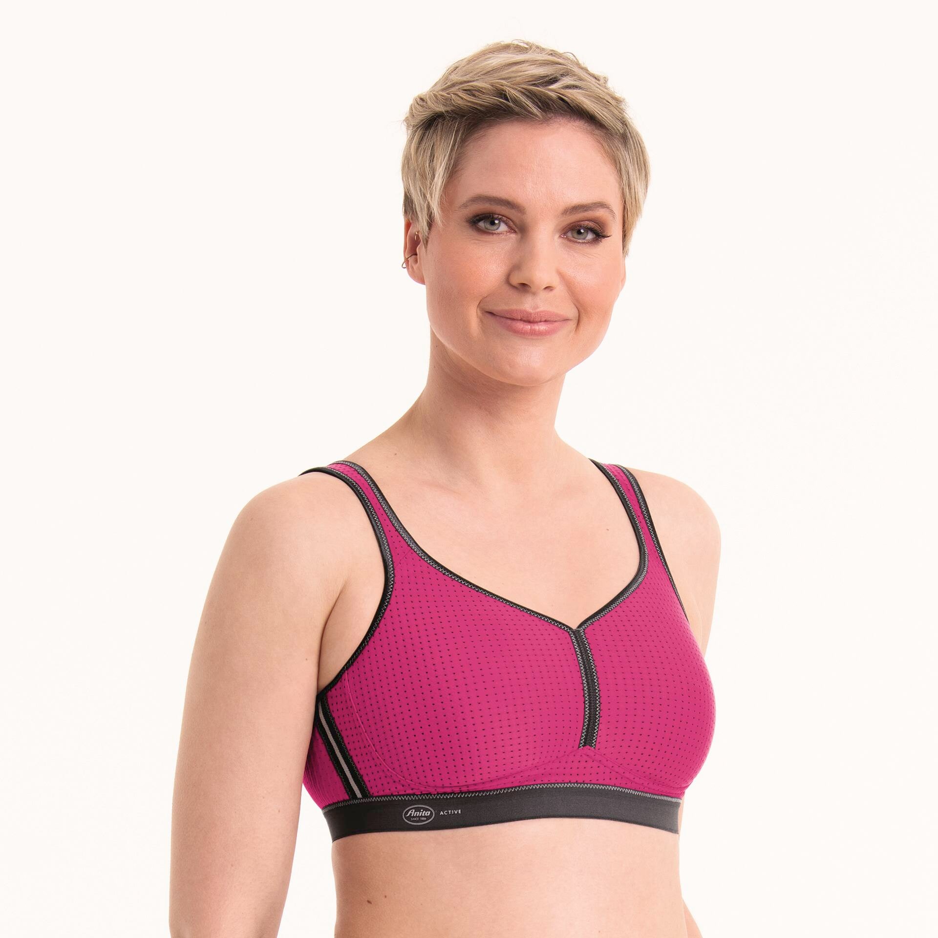 Anita Active "Performance" Cup A-E, vorgeformte Cups, verstellbare Träger, atmungsaktiv, nahtlos