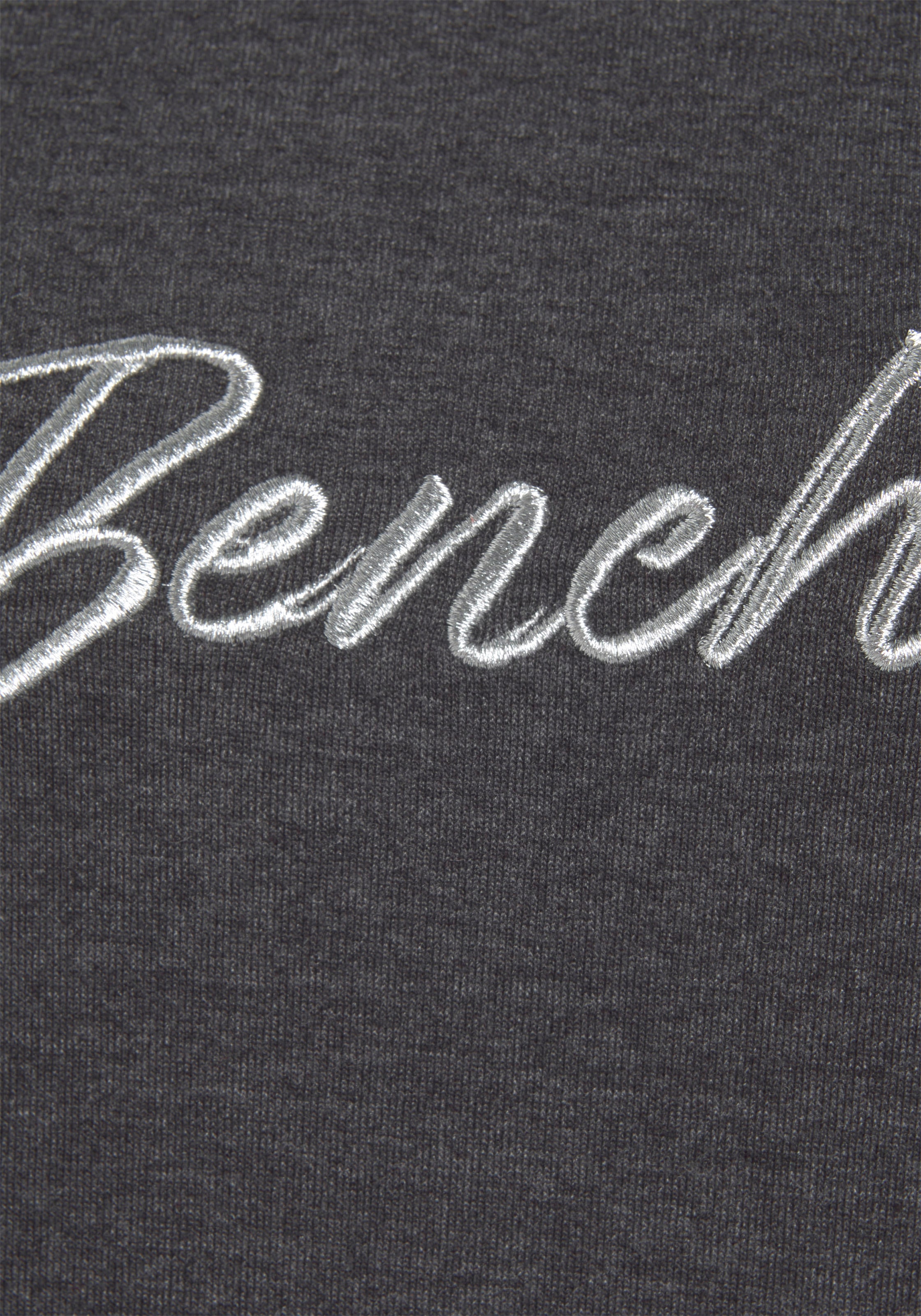Bench. Loungewear Sweatshirt, mit glänzender Logostickerei, Loungewear