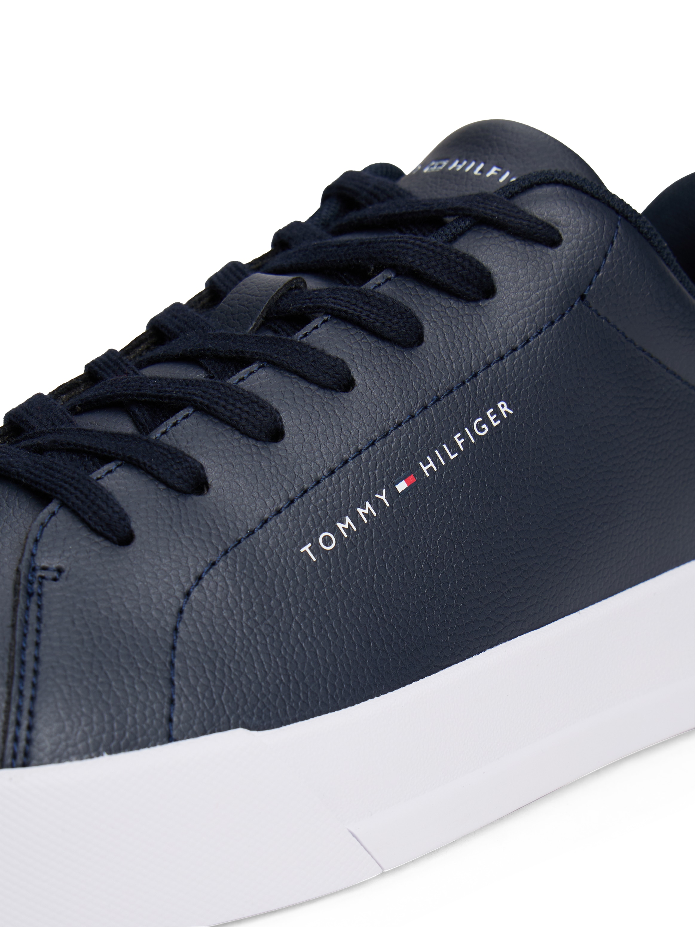 Tommy Hilfiger Sneaker »TH COURT LTH DETAIL ESS«, Freizeitschuh, Halbschuh, Schnürschuh mit seitlichem Logoschriftzug