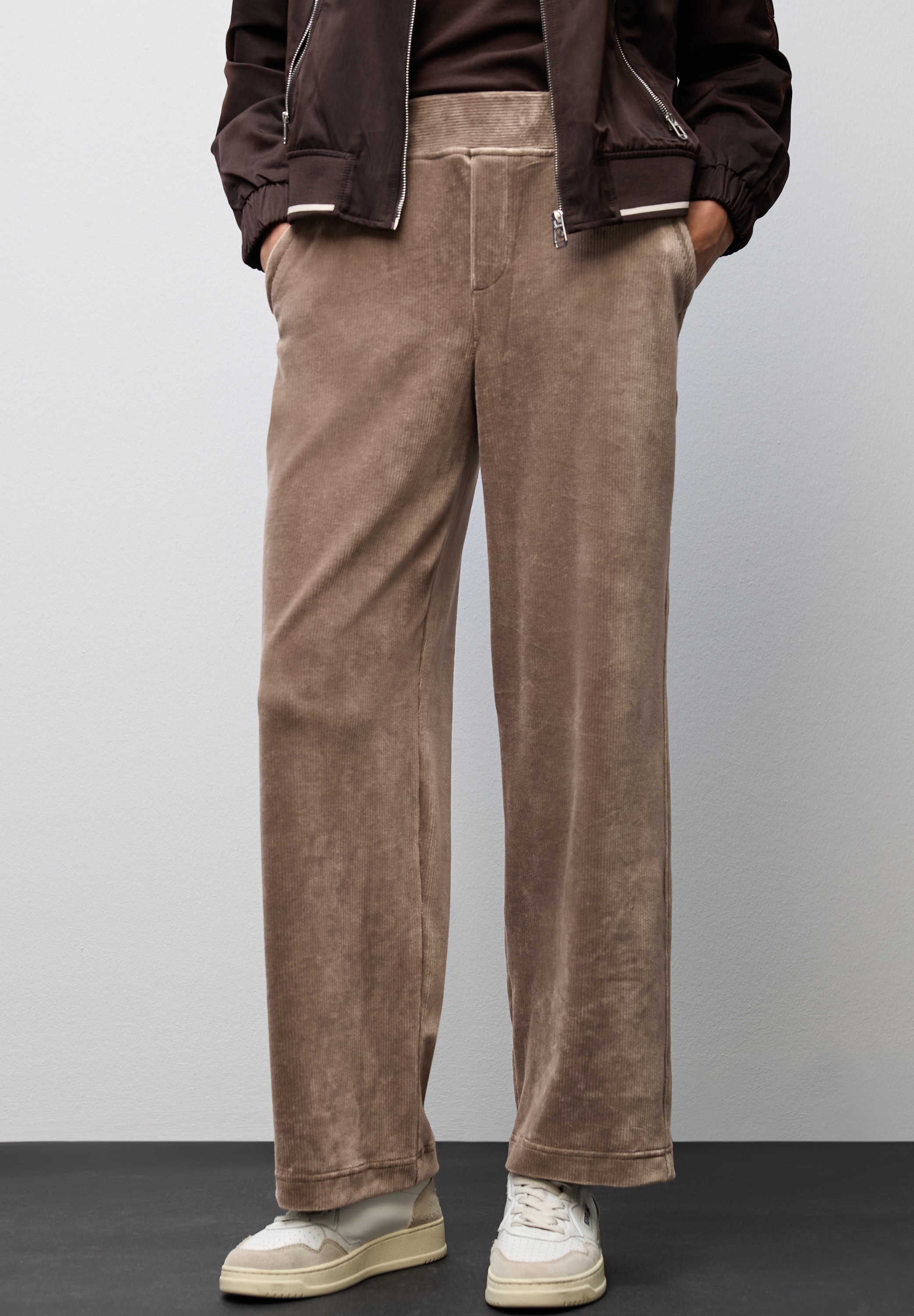 STREET ONE Cordhose, mit Stretch und seitliche Taschen