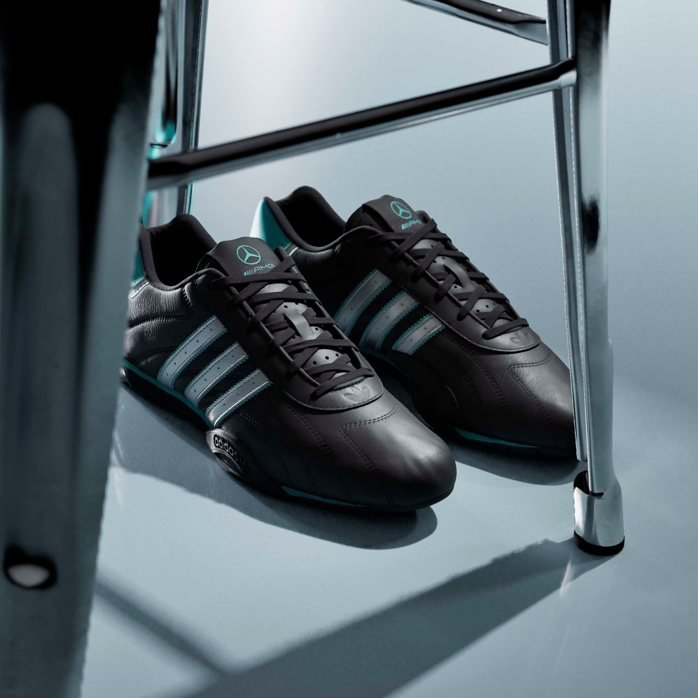 adidas Performance Sneaker »ADIRACER LO MERCEDES AMG PETRONAS F1 TEAM«