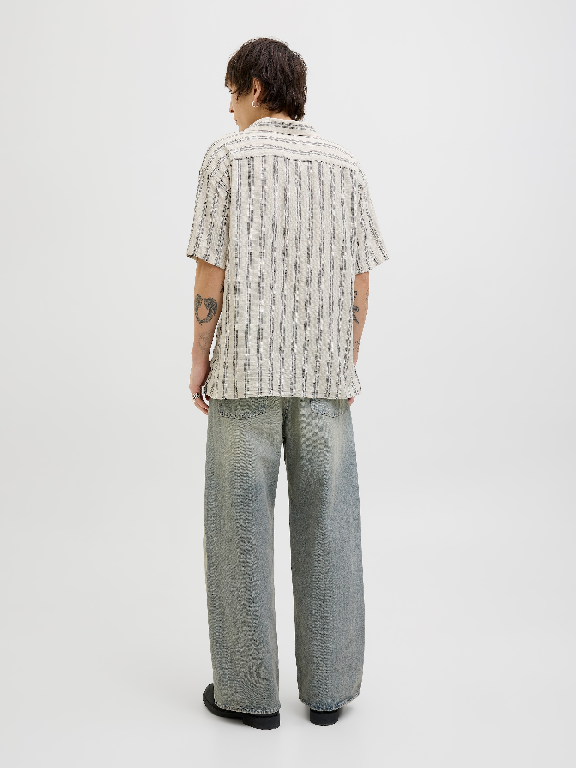 Jack & Jones Kurzarmhemd »JJEENZO STRIPE RESORT SHIRT SS SN«, mit Streifen Muster