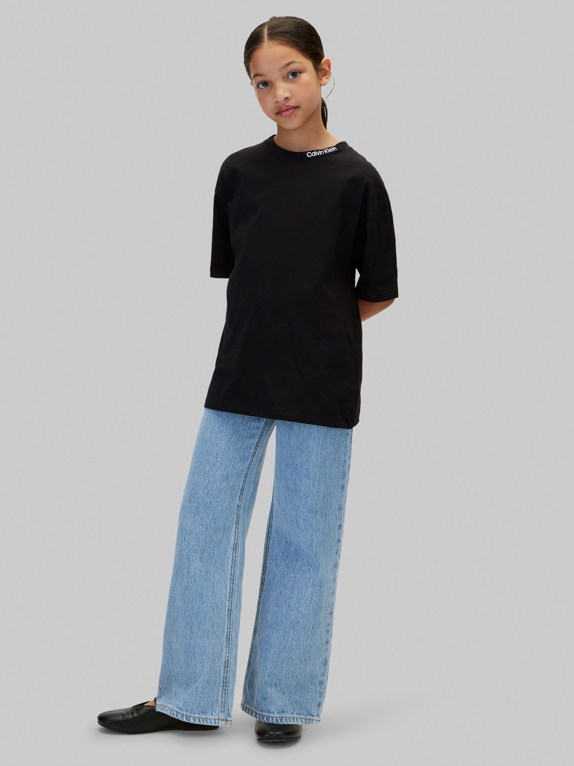 Calvin Klein Jeans T-Shirt Reine Baumwolle, Regular Fit, Logoschriftzug am Ausschnitt