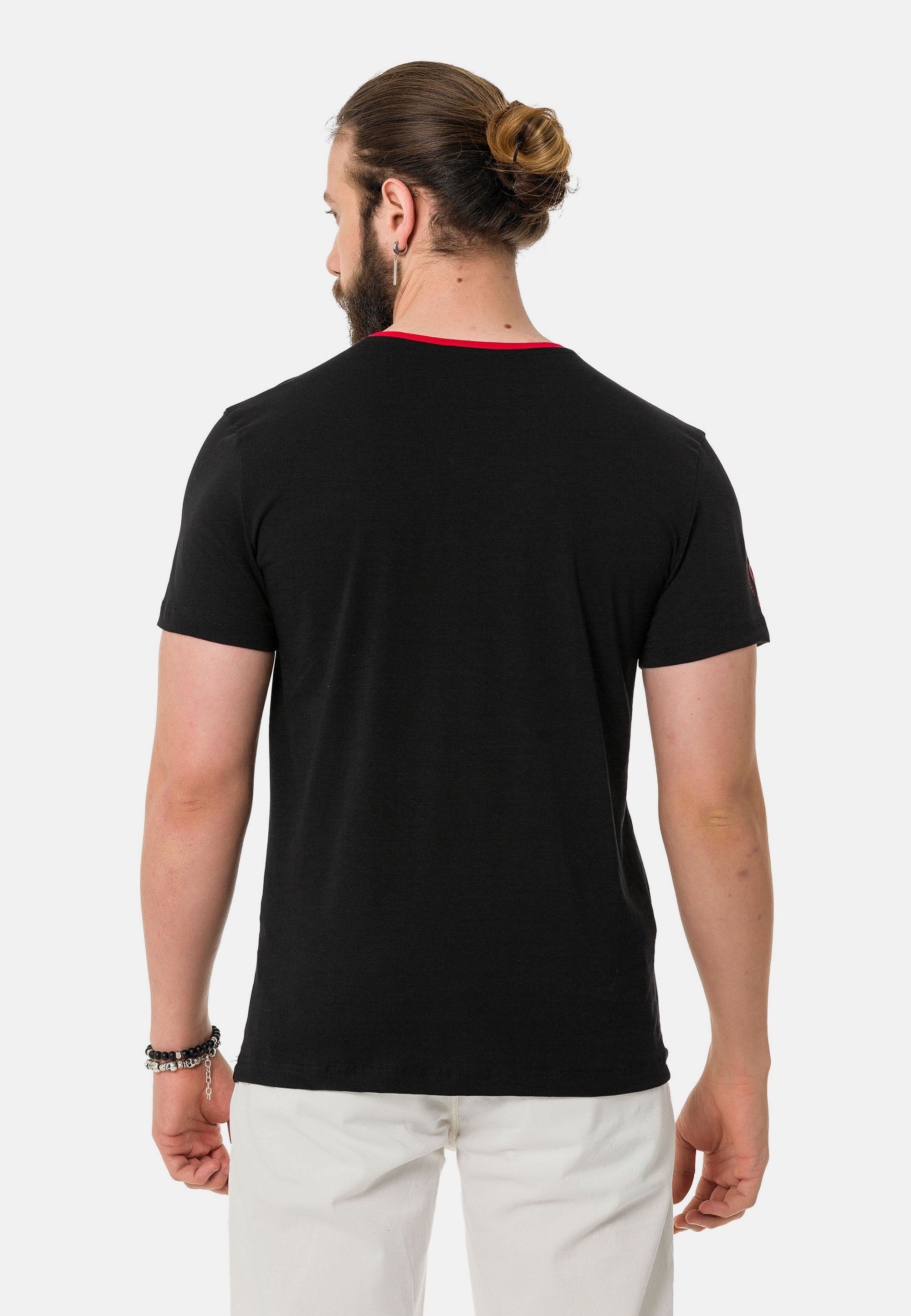 Cipo & Baxx T-Shirt »T-Shirt«, mit lässigem Brustprint-Design