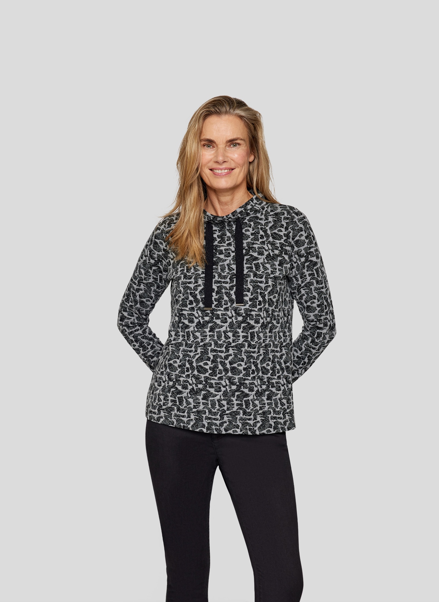 Sweatjacke »RABE Sweatshirt mit Stehkragen und Schwarz-Grau-Print«