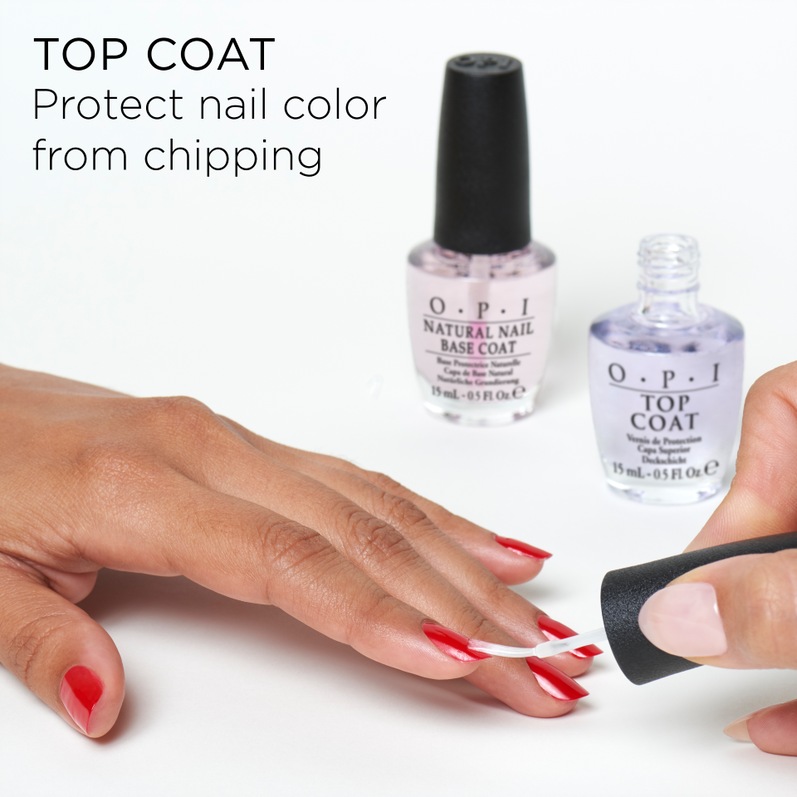 OPI Überlack »Nail Lacquer Matte Top Coat« verwandelt Glanz in ein modernes, samtiges Matt-Finish, schützt