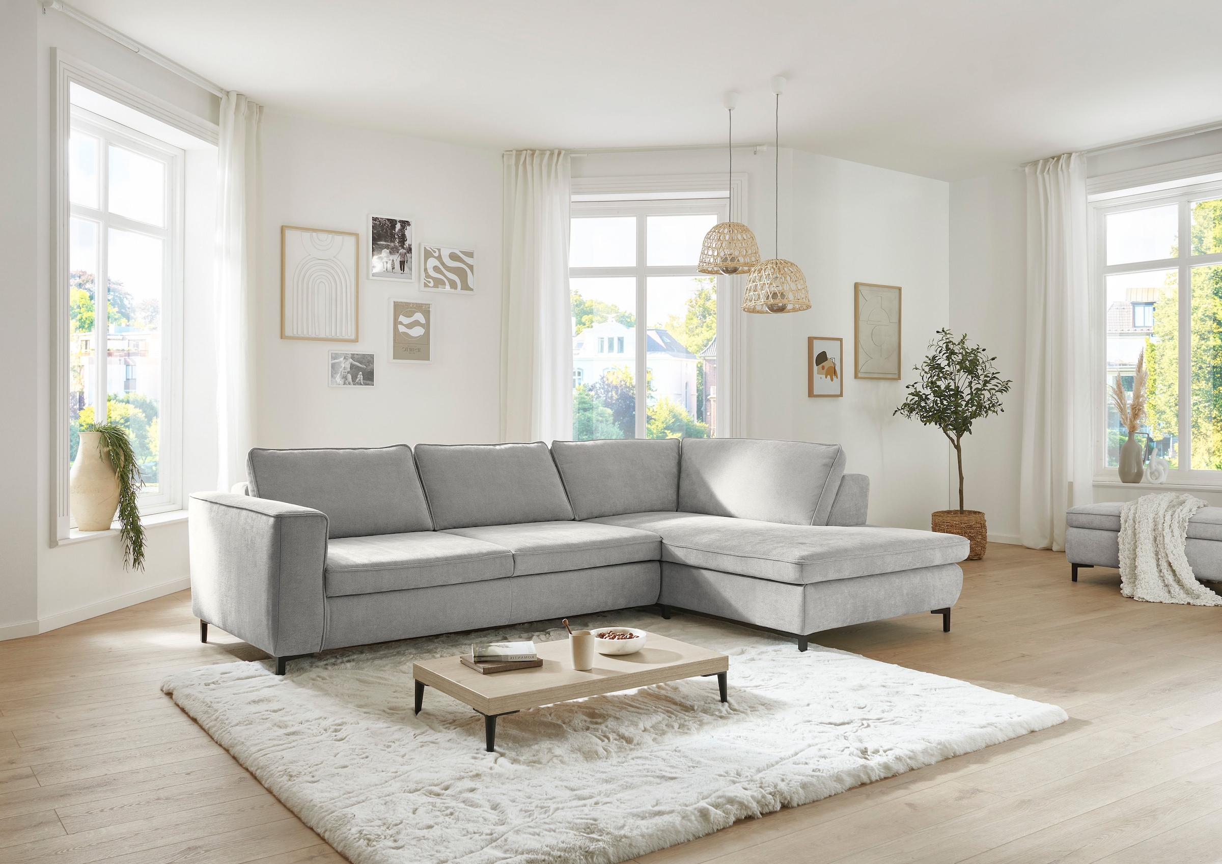 Die PlanBar Ecksofa "MP-IN24153, L-Form, Breite 289 cm" wahlweise mit Schlaffunktion und verstellbaren Kopfstützen