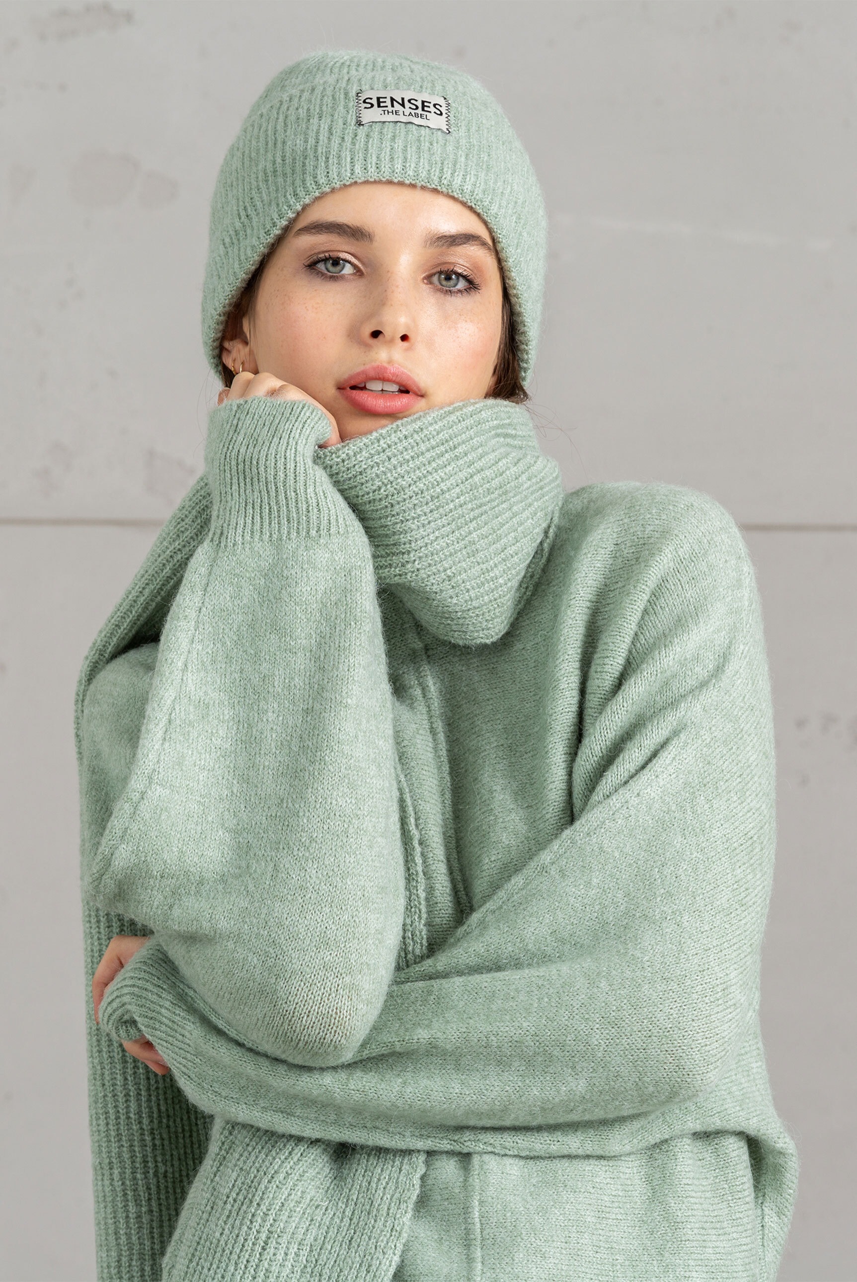 SENSES.THE LABEL Strickschal